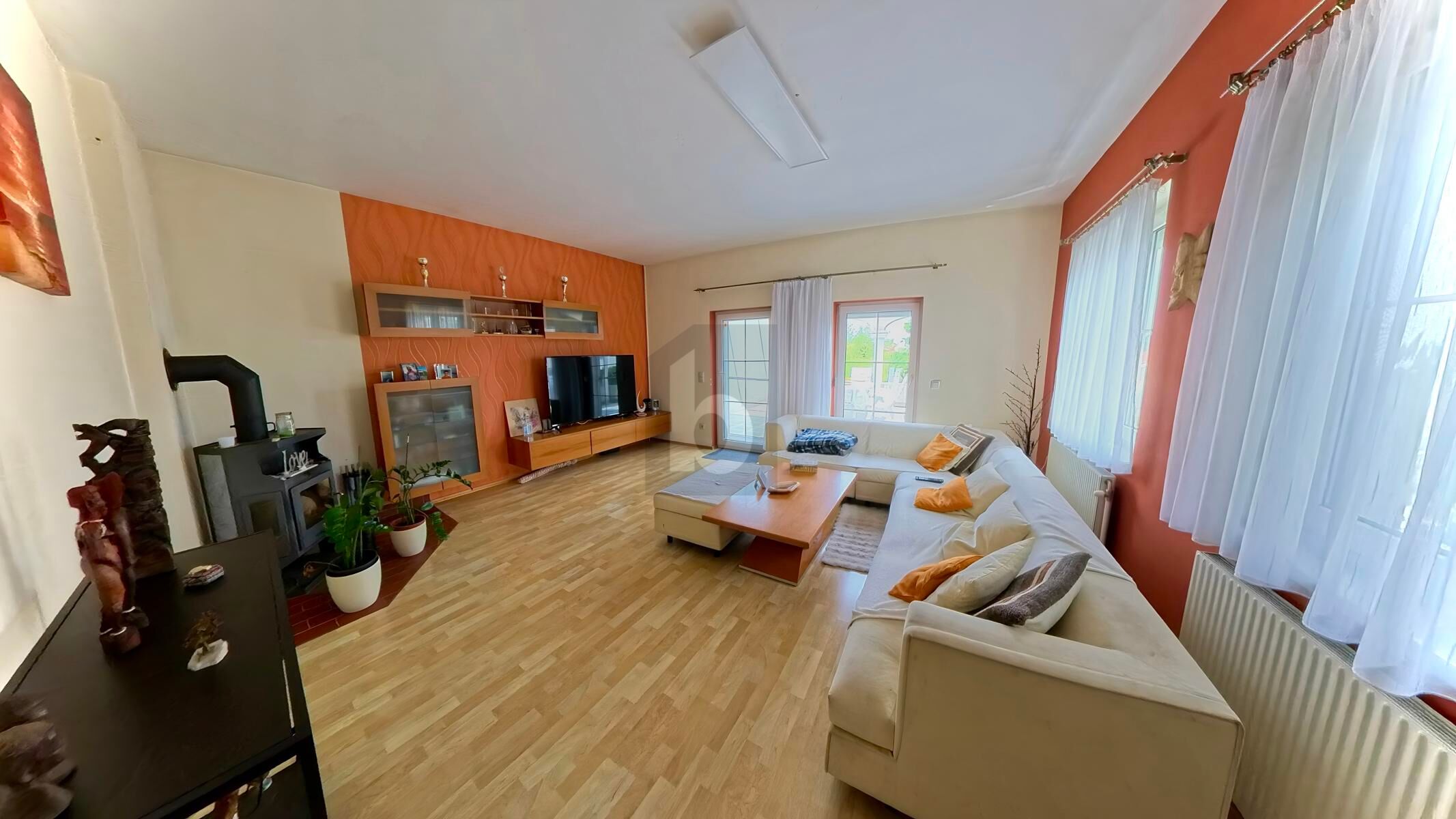 IHR TRAUMHAUS IN KLINGENBACH: GROßZÜGIGES EINFAMILIENHAUS MIT GARTEN, TERRASSE & TOP-KELLER / / 7013 Klingenbach / Bild 3