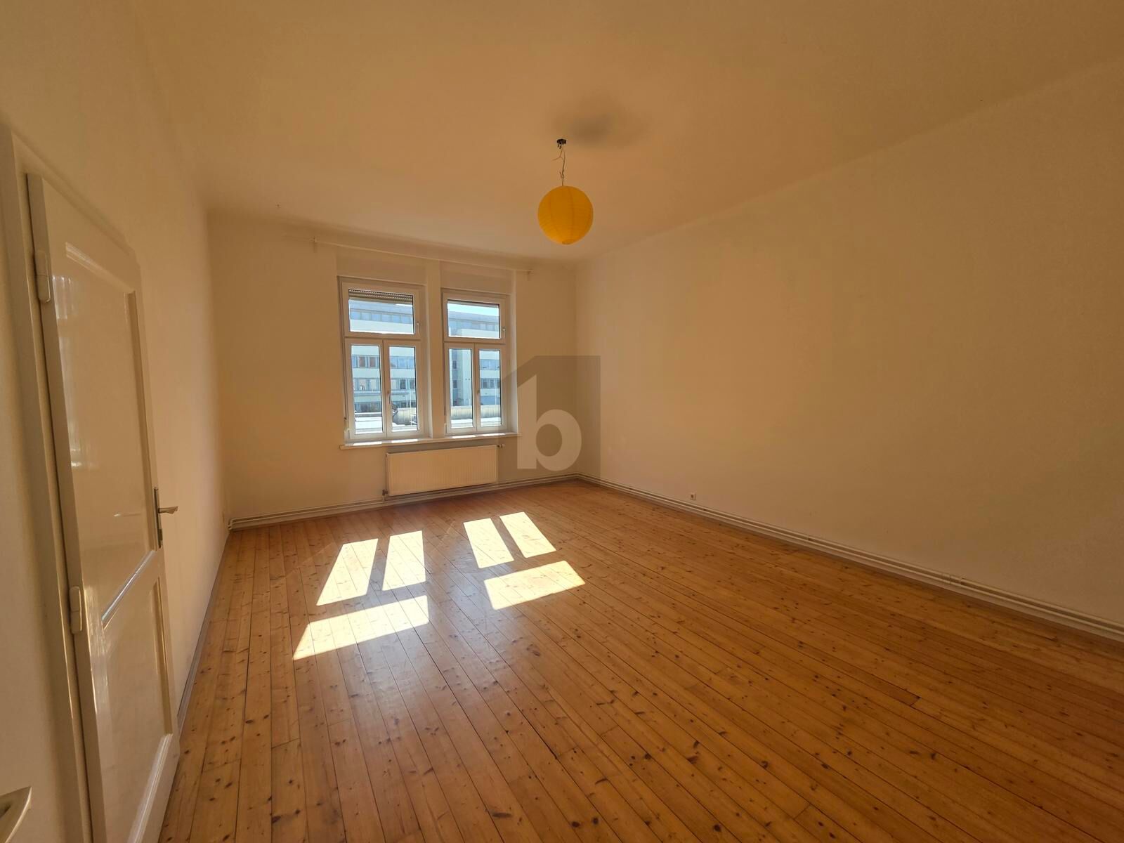 Preisreduktion! 116 M² ALTBAUFLAIR MIT BALKON IN TOP-LAGE / / 8010 Graz / Bild 4