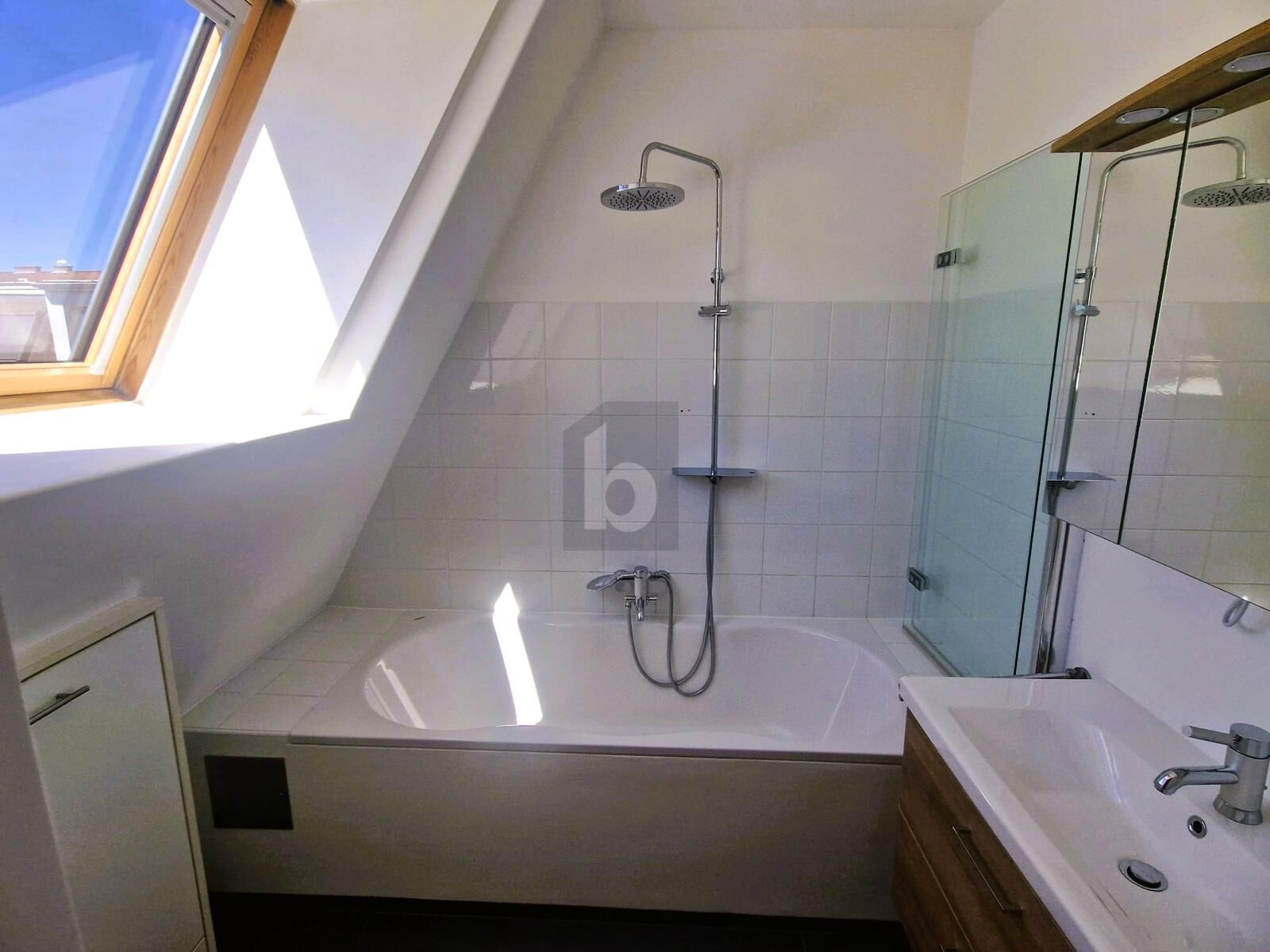S�DBALKON - RUHELAGE - EIGENNUTZUNG ODER M�BLIERTE VERMIETUNG /  / 2700&nbsp;Wiener Neustadt / Bild 2