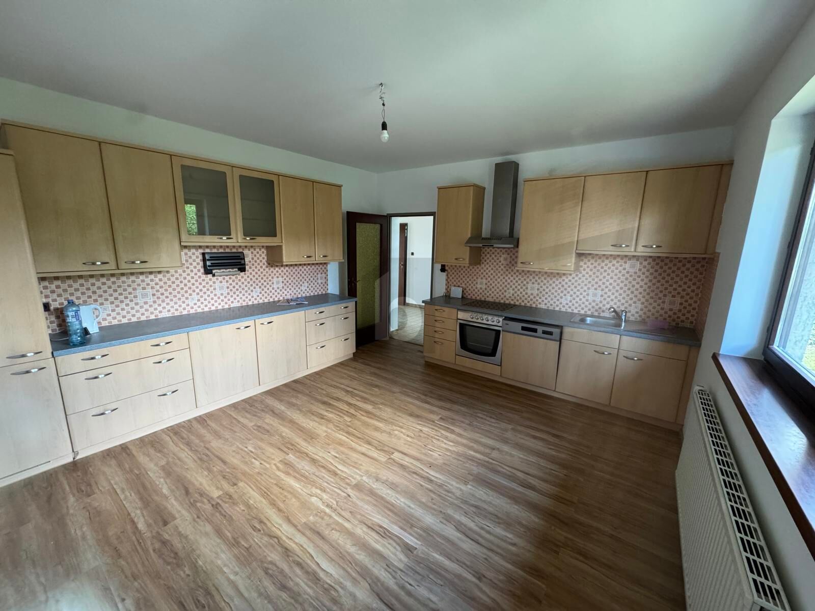 TOP MODERNISIERTES EINFAMILIENHAUS IM GR�NEN VOR DEN TOREN WIENS  /  / 2201&nbsp;Gerasdorf bei Wien / Bild 1