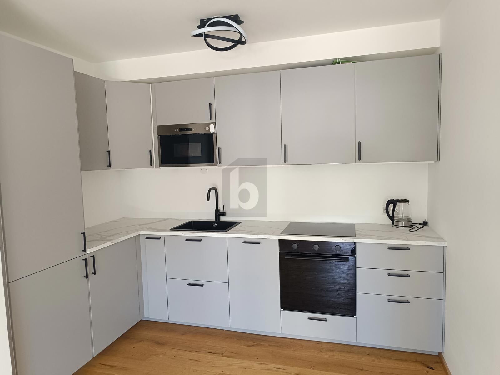 MODERNES WOHNEN MIT ERSTBEZUG IN TOPLAGE DONAUSTADT - PAUSCHALMIETE INKL. BETRIEBS- UND ENERGIEKOSTEN / / 1220 Wien / Bild 1