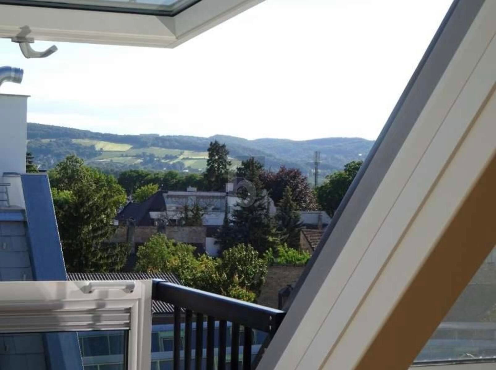 HELLE, RUHIGE WOHNUNG IN ZENTRALER LAGE INKLUSIVE GR�NER DACHTERRASSE MIT PANORAMABLICK �BER KORNEUBURG  /  / 2100&nbsp;Korneuburg / Bild 1