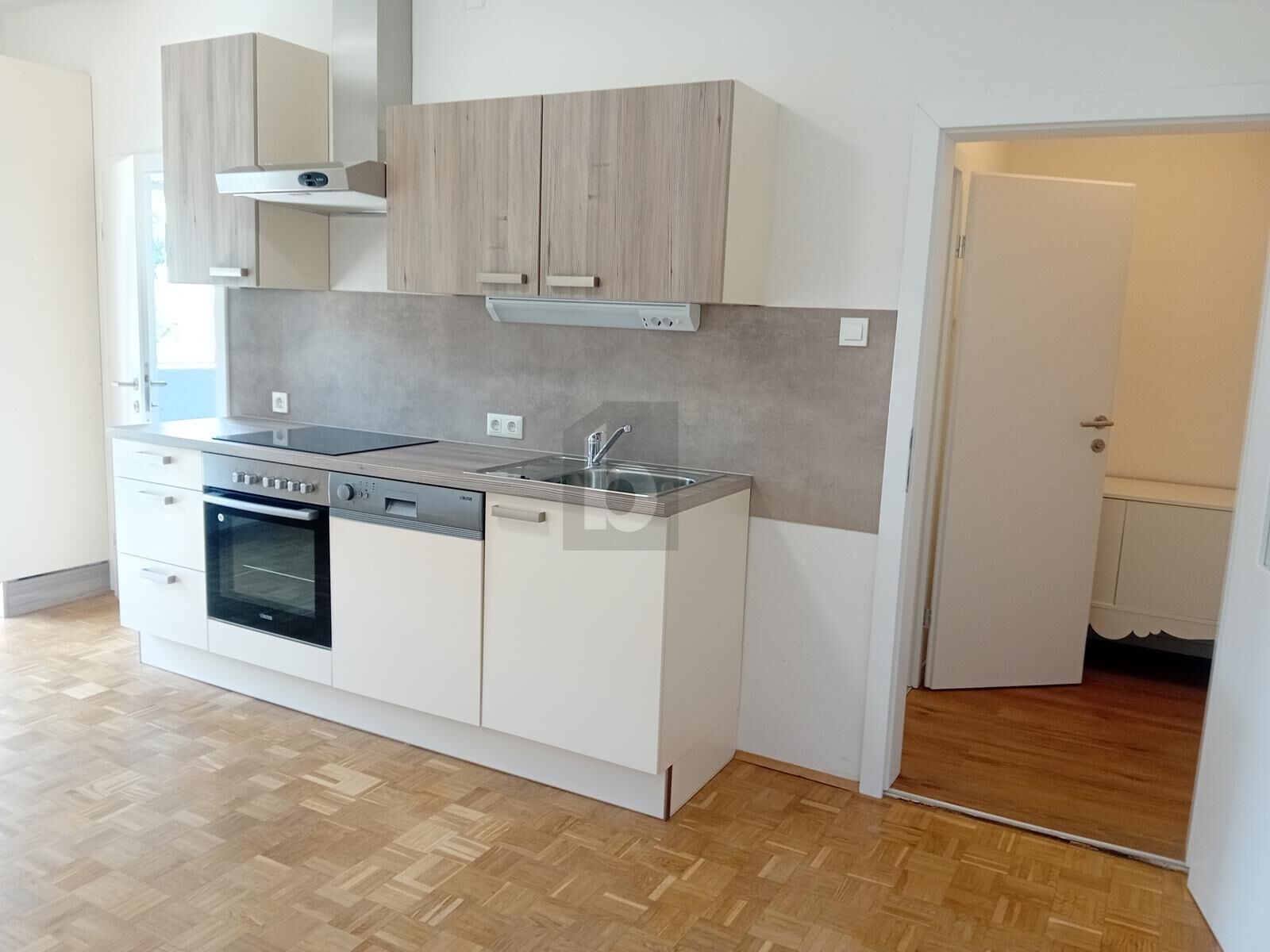 TOP SANIERTES EIGENTUM MIT BALKON, LIFT UND PRIVATEN PARKM�GLICHKEITEN /  / 8023&nbsp;Graz / Bild 1