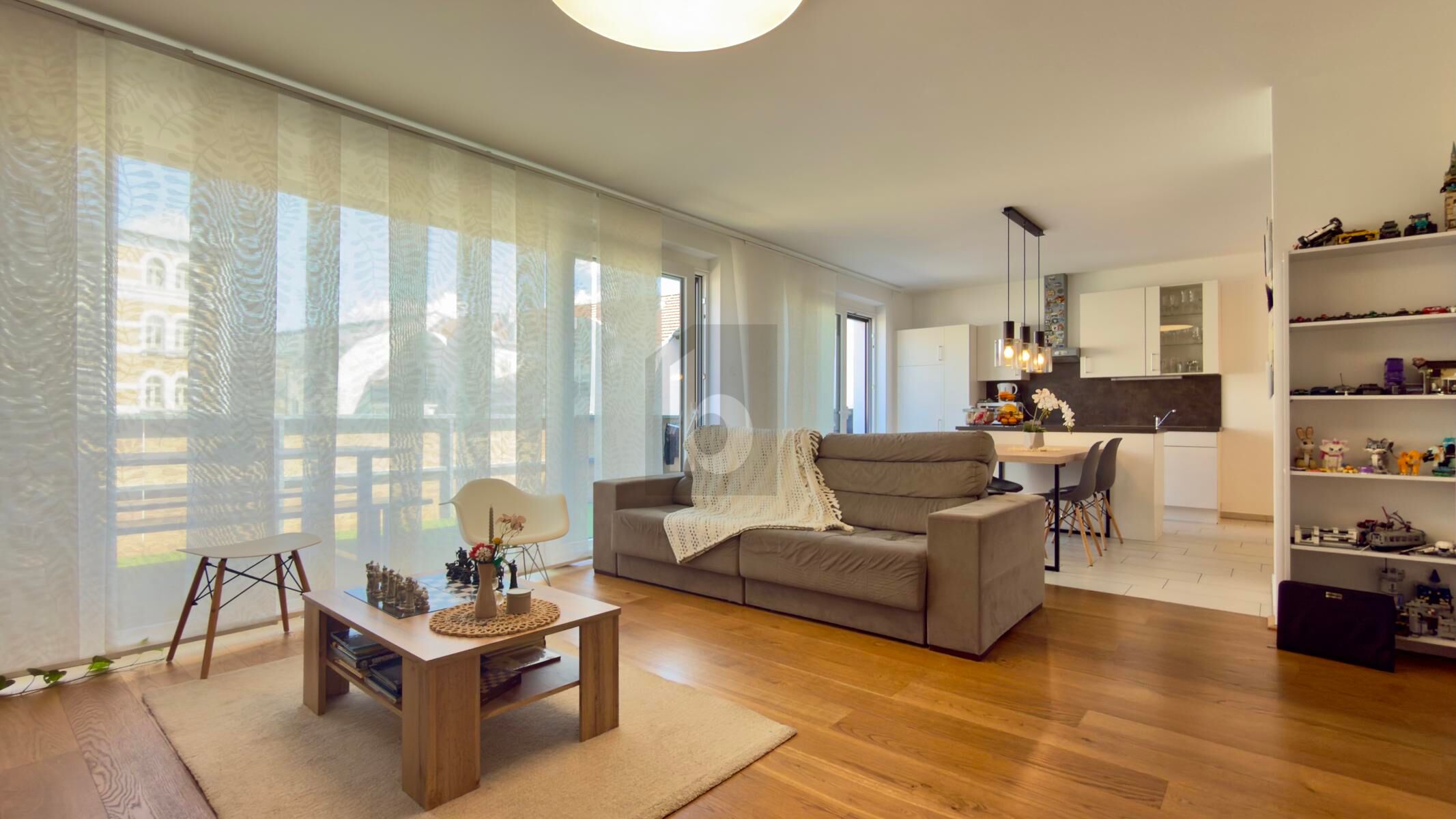 TOP LAGE BEIM KRANKENHAUS MIT 28 QM SONNIGEM BALKON U. 2 BADEZIMMERN /  / 2700&nbsp;Wiener Neustadt / Bild 1