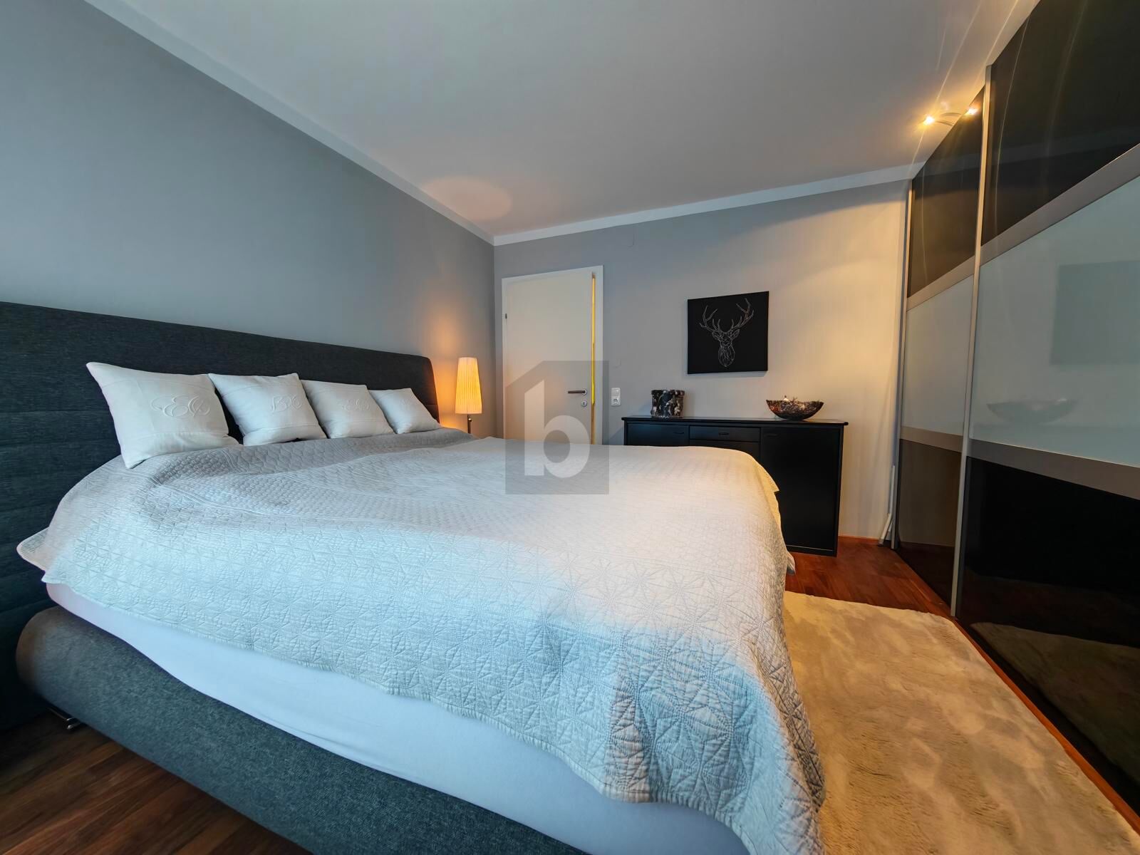 Preisreduktion! SENSATIONELLER PANORAMABLICK MIT SONNIGER LOGGIA IN RUHIGER WOHNGEGEND / / 5700 Zell am See / Bild 4