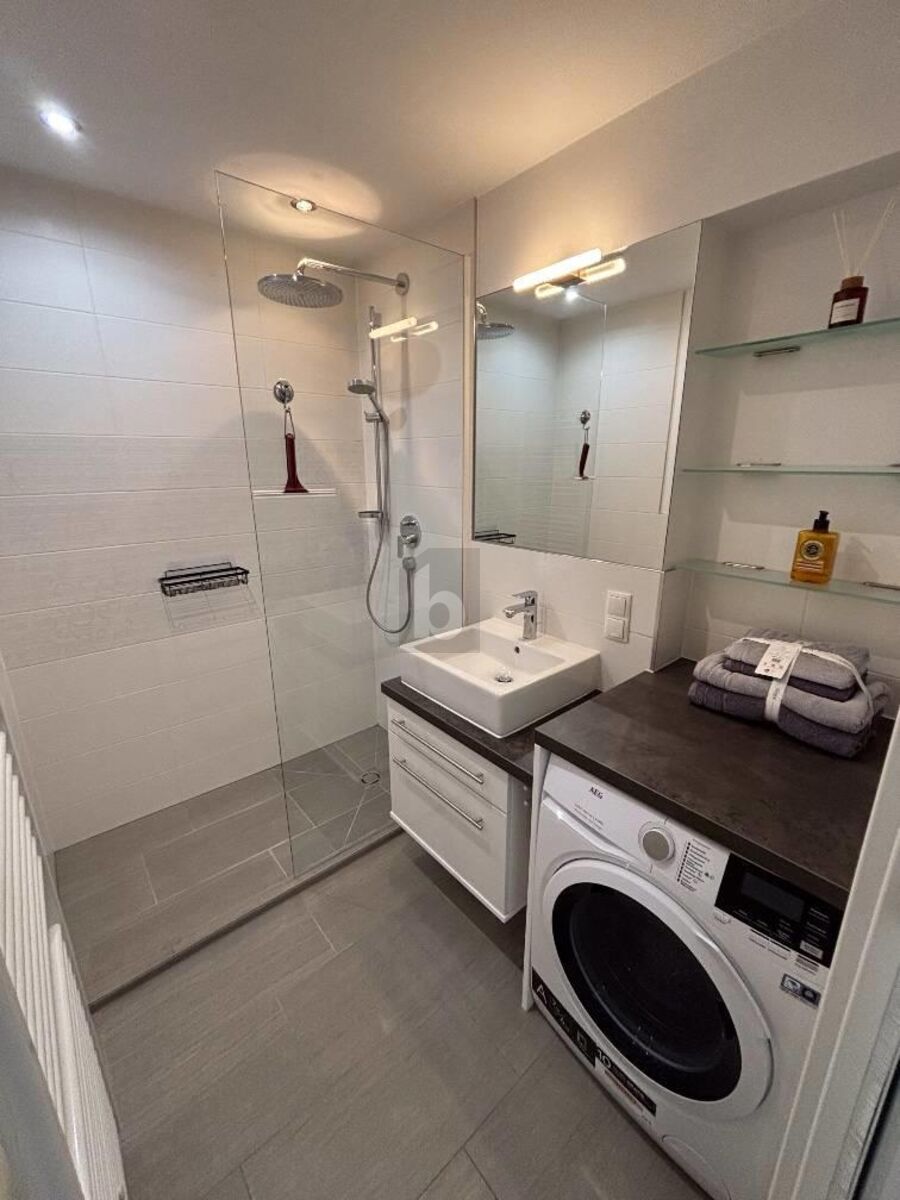INNENHOF-RUHELAGE TRIFFT INNENSTADTLAGE ? VOLL M�BLIERTES NEUBAU-APARTMENT NUR WENIGE GEHMINUTEN VOM SCHWEDENPLATZ ENTFERNT /  / 1020&nbsp;Wien / Bild 3