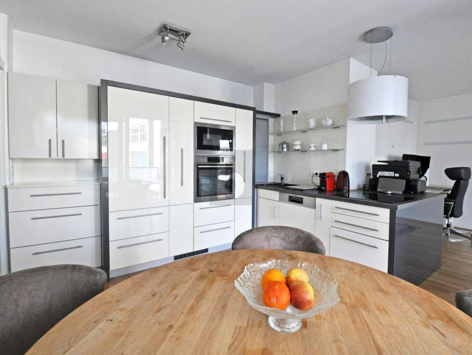 INNENHOF-RUHELAGE TRIFFT INNENSTADTLAGE ? VOLL M�BLIERTES NEUBAU-APARTMENT NUR WENIGE GEHMINUTEN VOM SCHWEDENPLATZ ENTFERNT /  / 1020&nbsp;Wien / Bild 1