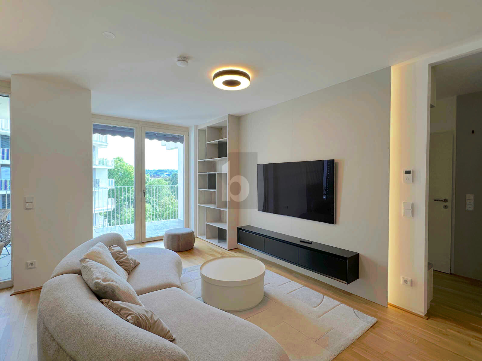 DESIGN TRIFFT WOHNKOMFORT ? EXKLUSIVE WOHNUNG MIT VIER FREIFL�CHEN NAHE SCH�NBRUNN