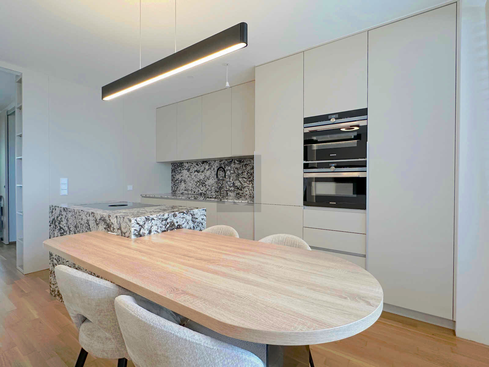 DESIGN TRIFFT WOHNKOMFORT ? EXKLUSIVE WOHNUNG MIT VIER FREIFL�CHEN NAHE SCH�NBRUNN /  / 1140&nbsp;Wien / Bild 2