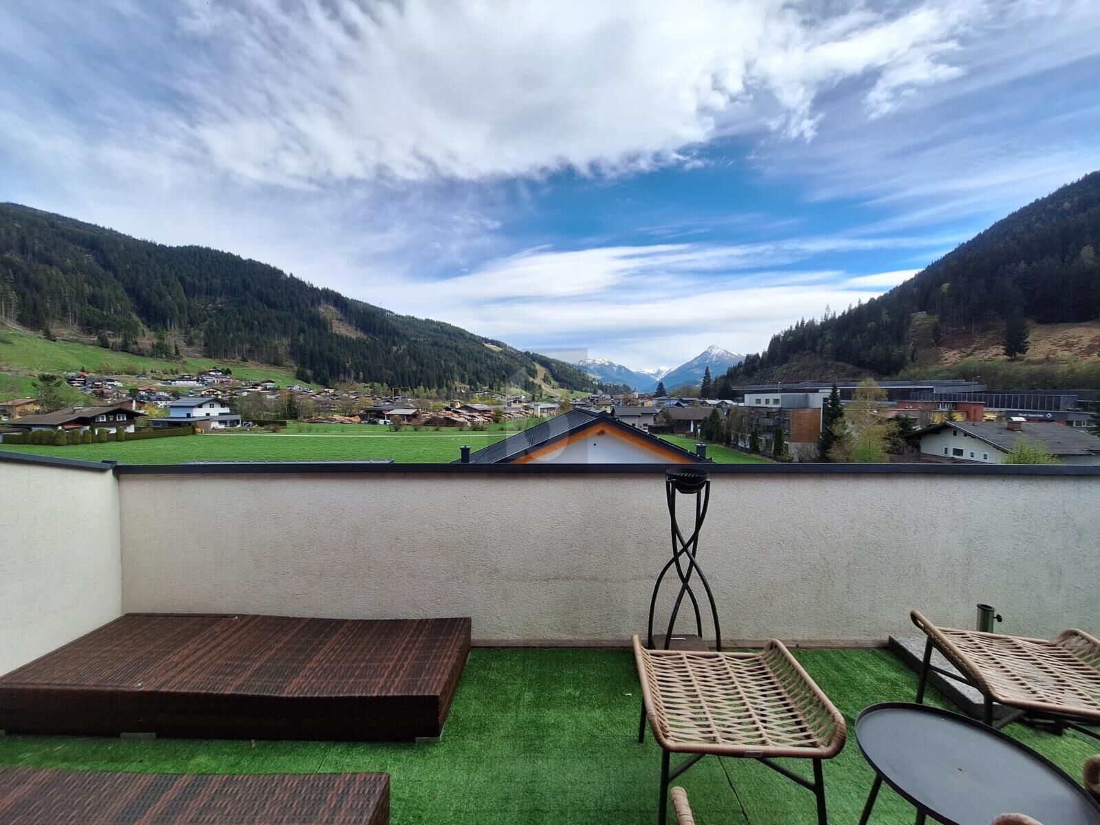 PENTHOUSE MIT EINZIGARTIGER AUSSICHT IN GUTEM ZUSTAND! / / 5531 Eben im Pongau / Bild 1