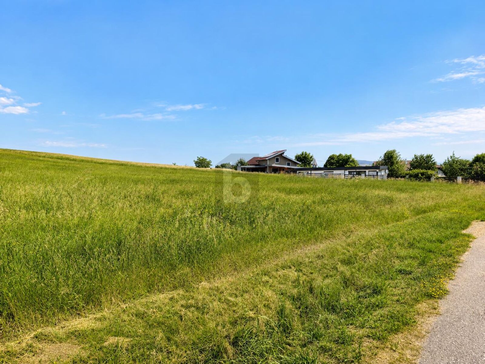 UNVERBAUBARE BAUGRUNDSTÜCKE IN SONNIGER GRÜNLAGE MIT TRAUMHAFTEM WEITBLICK / / 4920 Schildorn / Bild 1