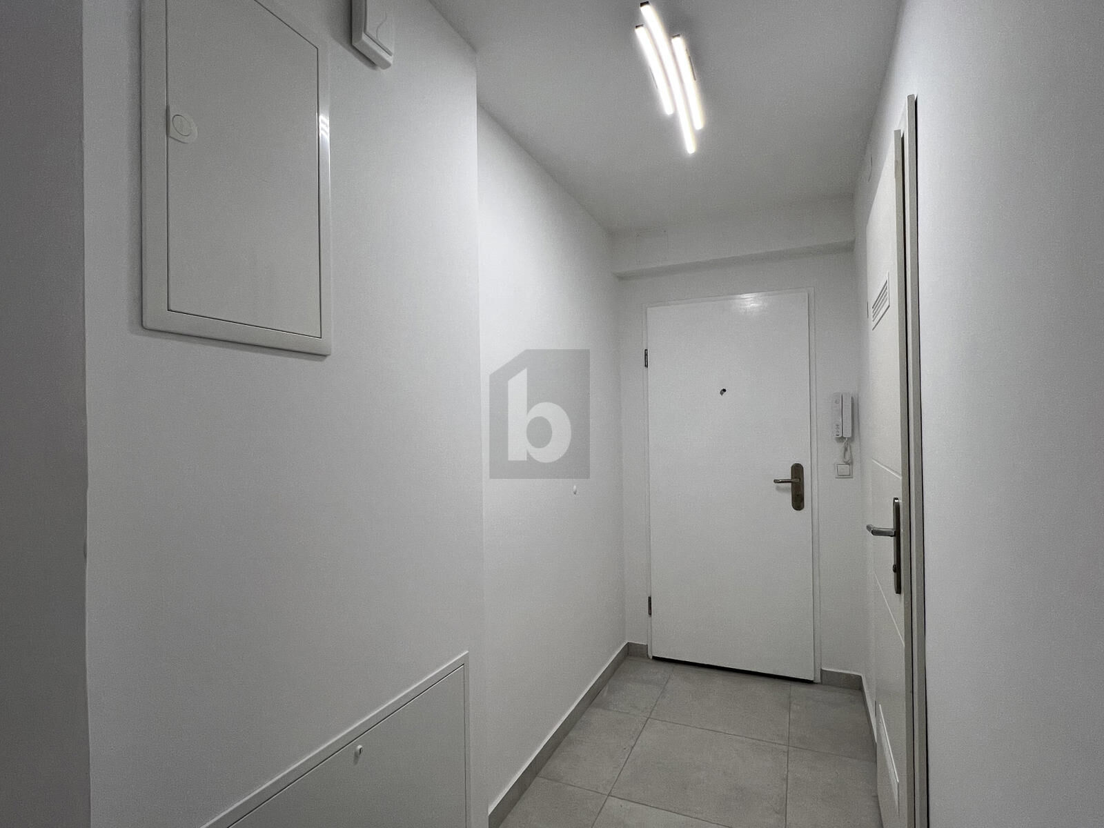 URBAN WOHNEN MIT RUHEFAKTOR ? FRISCH SANIERTE 2-ZIMMER-WOHNUNG /  / 1120&nbsp;Wien / Bild 2
