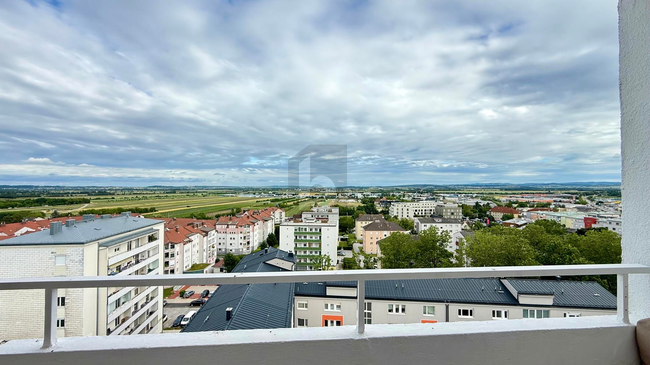 PANORAMAWOHNUNG MIT KLIMAANLAGE UND SONNIGEM S�D-OST BALKON