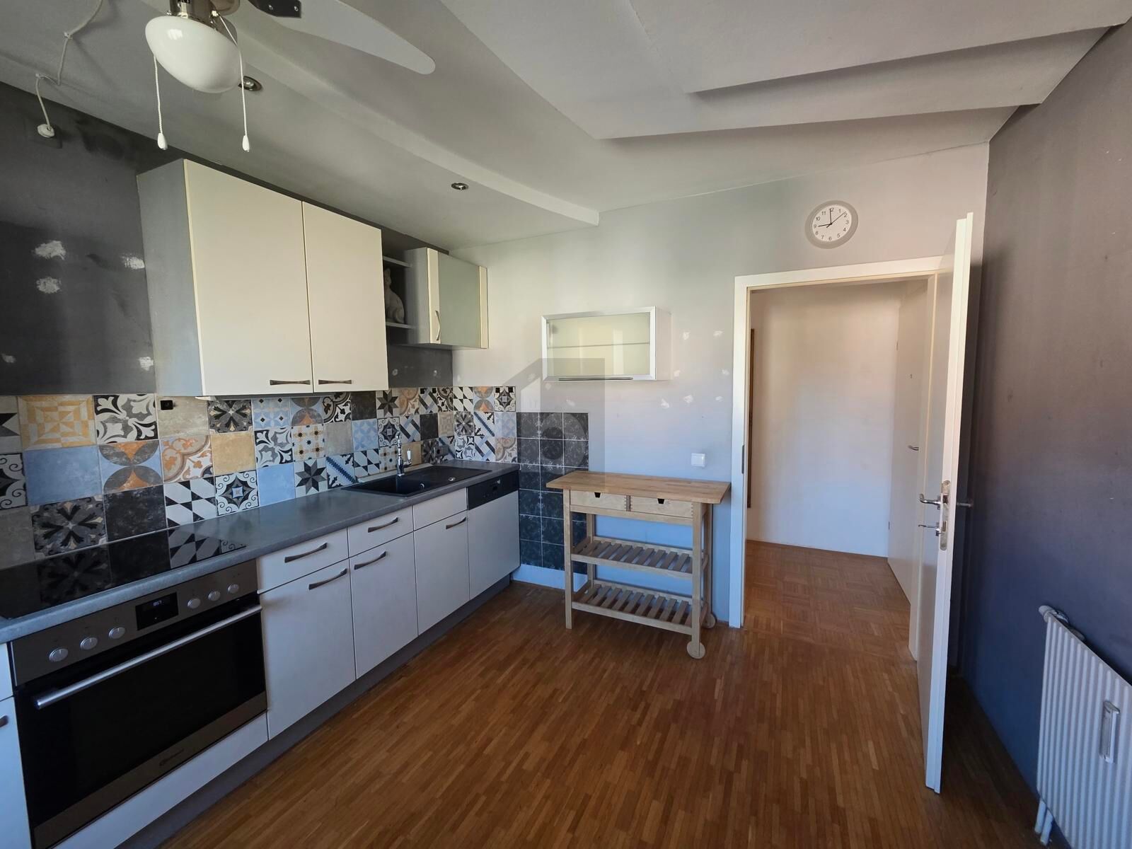 GROßZÜGIGES ZUHAUSE MIT LOGGIA, GARAGE UND KLIMAANLAGE IN BELIEBTER LAGE / / 8072 Fernitz / Bild 4