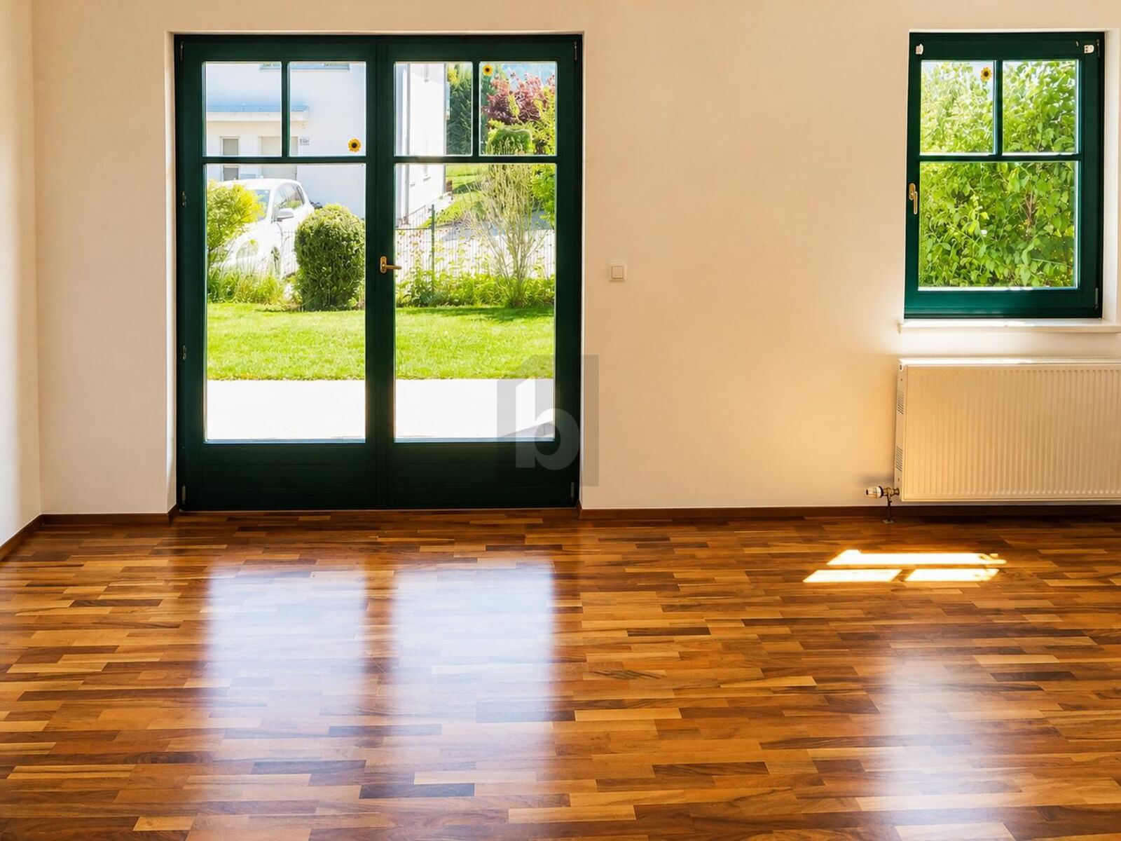 WOHNEN WIE IM EIGENEN HAUS ? ERDGESCHOSSWOHNUNG MIT GROßEM PRIVATGARTEN IN MONDSEE / / 5310 Mondsee / Bild 1
