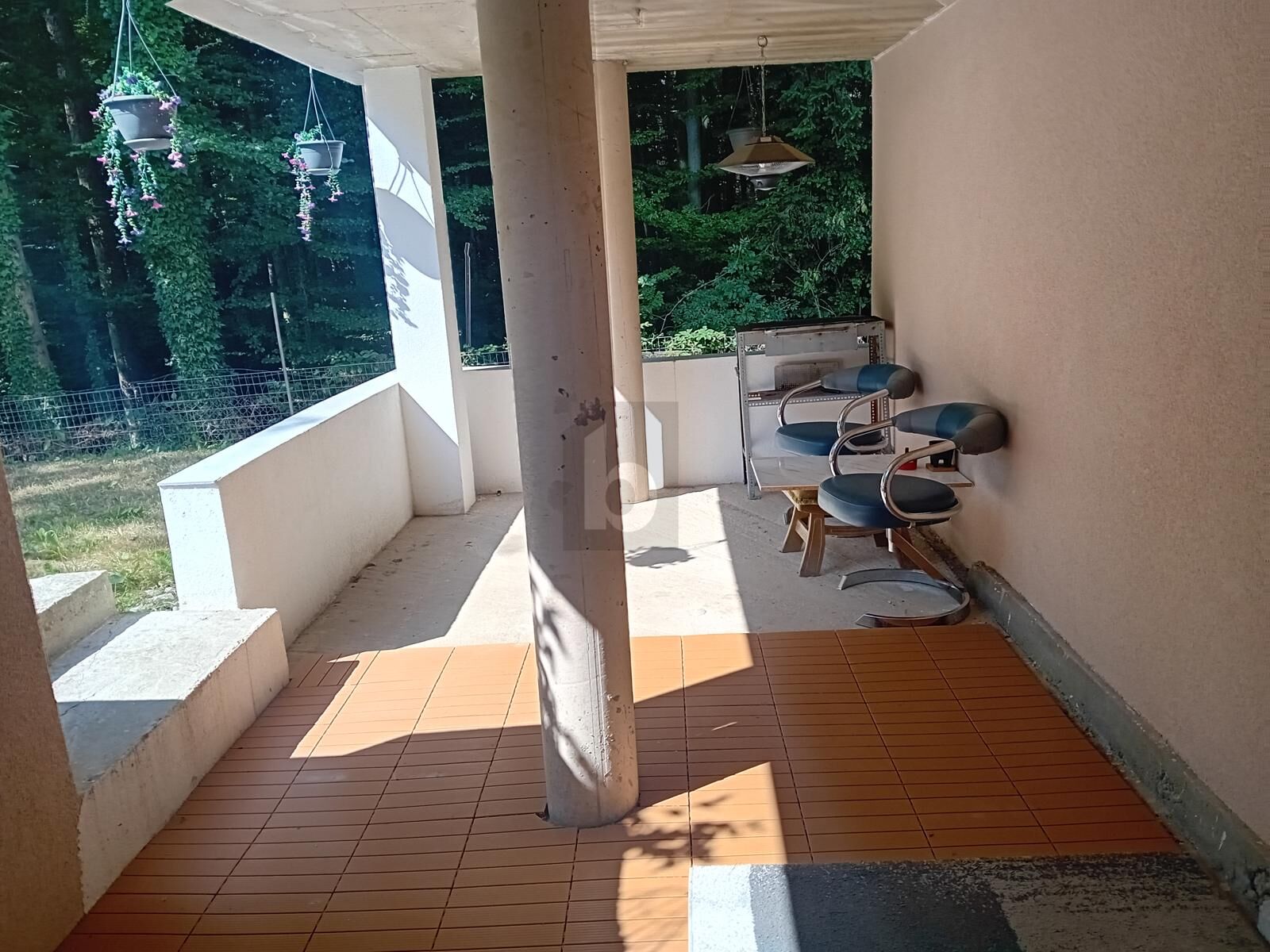 MODERNES EINFAMILIENHAUS MIT WÄRMEPUMPE, CARPORT UND GROßEM GRUNDSTÜCK IN RUHIGER LAGE / / 8044 Graz / Bild 3