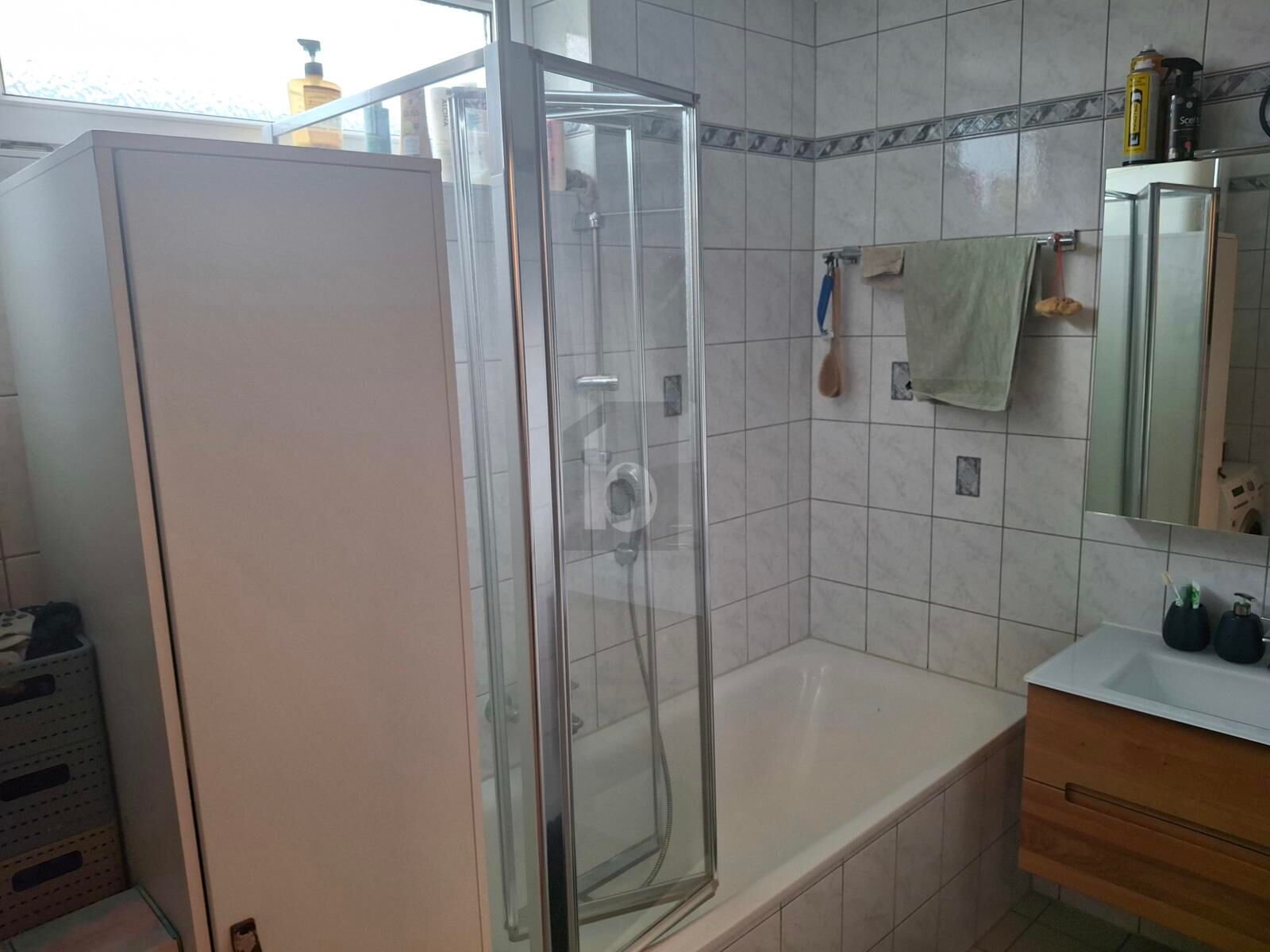 HOCHWERTIGE STARTER WOHNUNG IN ABSOLUTER TRAUMLAGE / / 8966 Aich-Assach / Bild 3