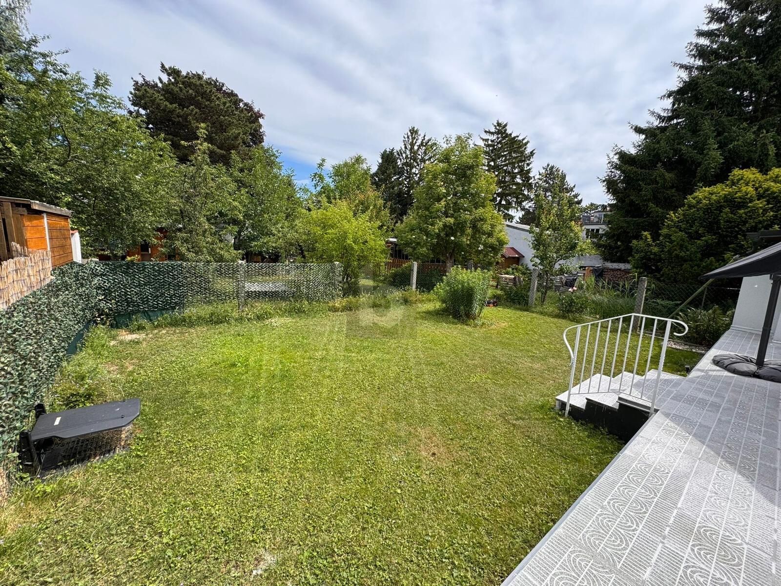 Preisreduktion! IDYLLISCHER BUNGALOW IM GR�NEN
