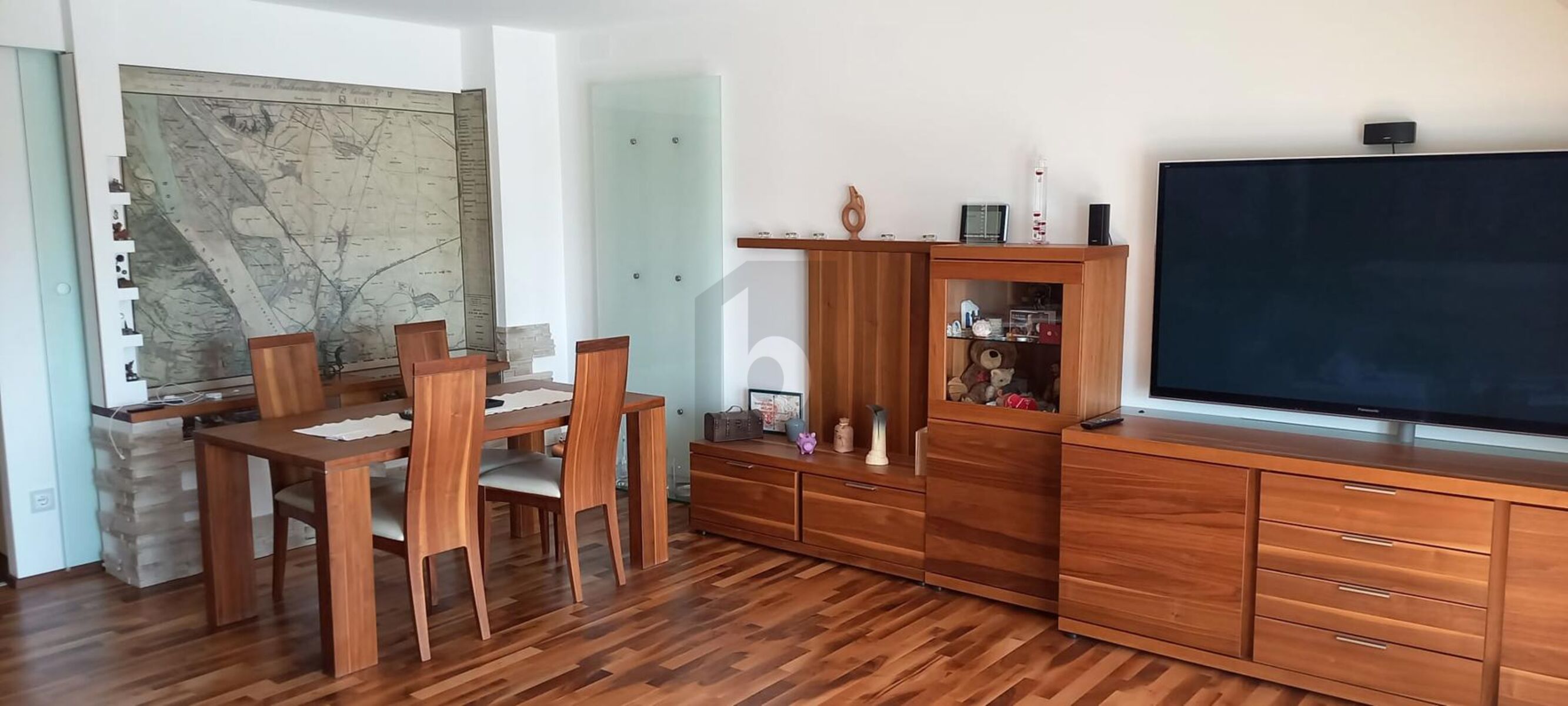 GROßZÜGIGE MAISONETTEWOHNUNG MIT SONNIGER DACHTERRASSE / / 1210 Wien / Bild 2