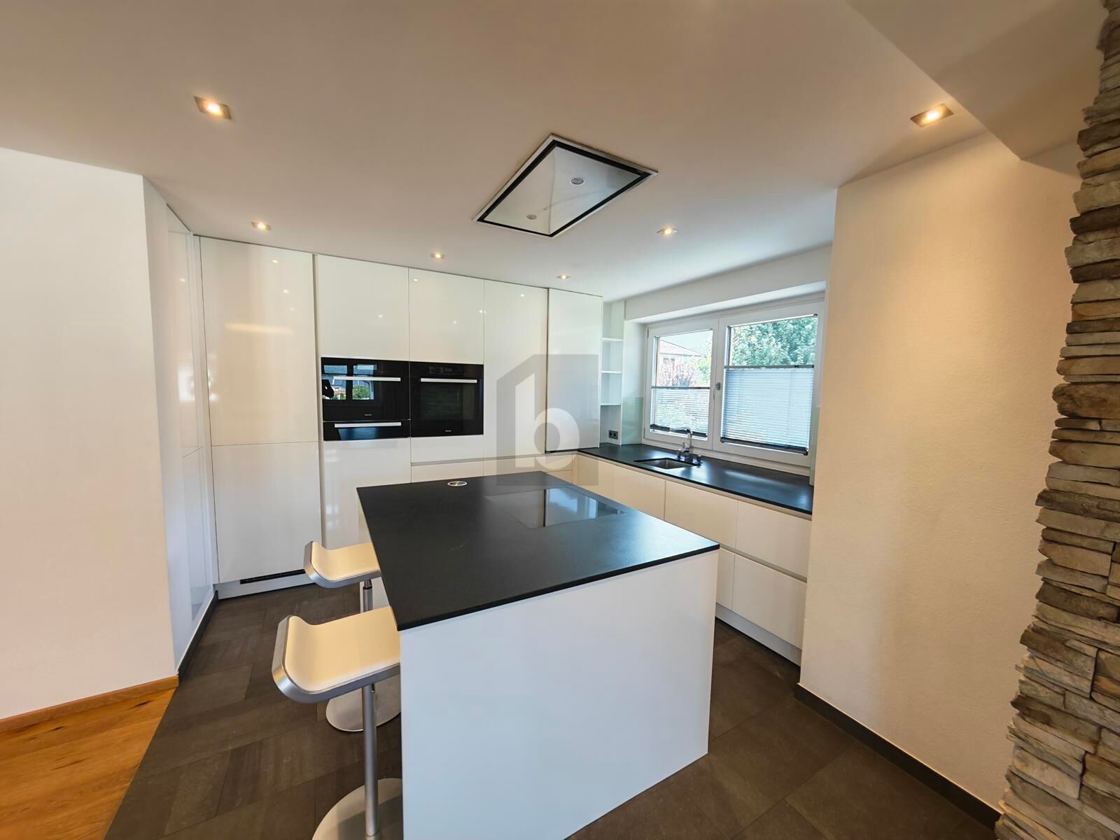 PREISHIT! MODERNER WOHNTRAUM MIT BALKON UND TIEFGARAGE ALLES WAS MAN BRAUCHT / / 6380 St. Johann in Tirol / Bild 2