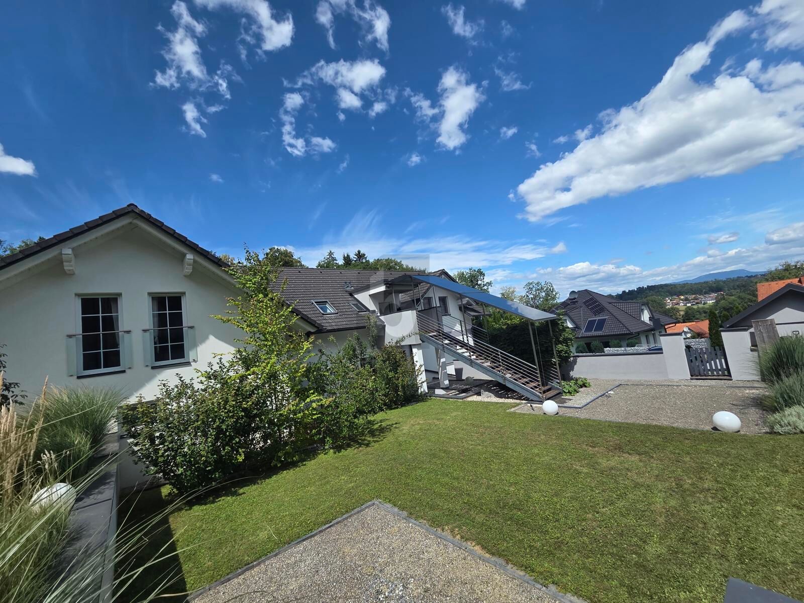 FAMILIENPARADIES NAHE GRAZ ? GRO�Z�GIGE WOHNEINHEIT MIT EIGENGARTEN