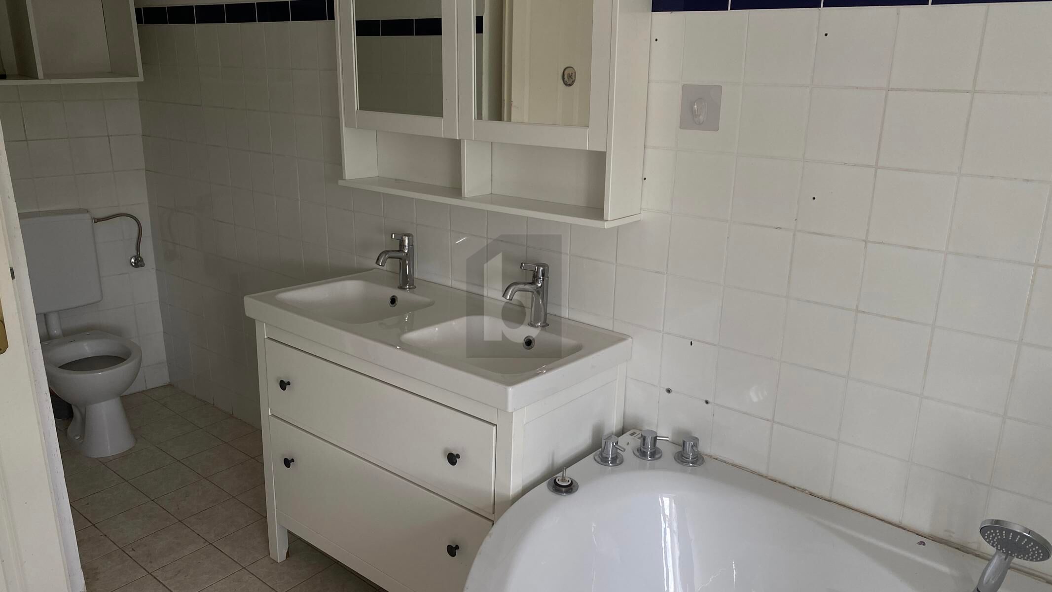GESCHICHTSTRÄCHTIGES EINFAMILIENHAUS / WINZERHOF IN DER IDYLLE / / 3491 Straß / Bild 1