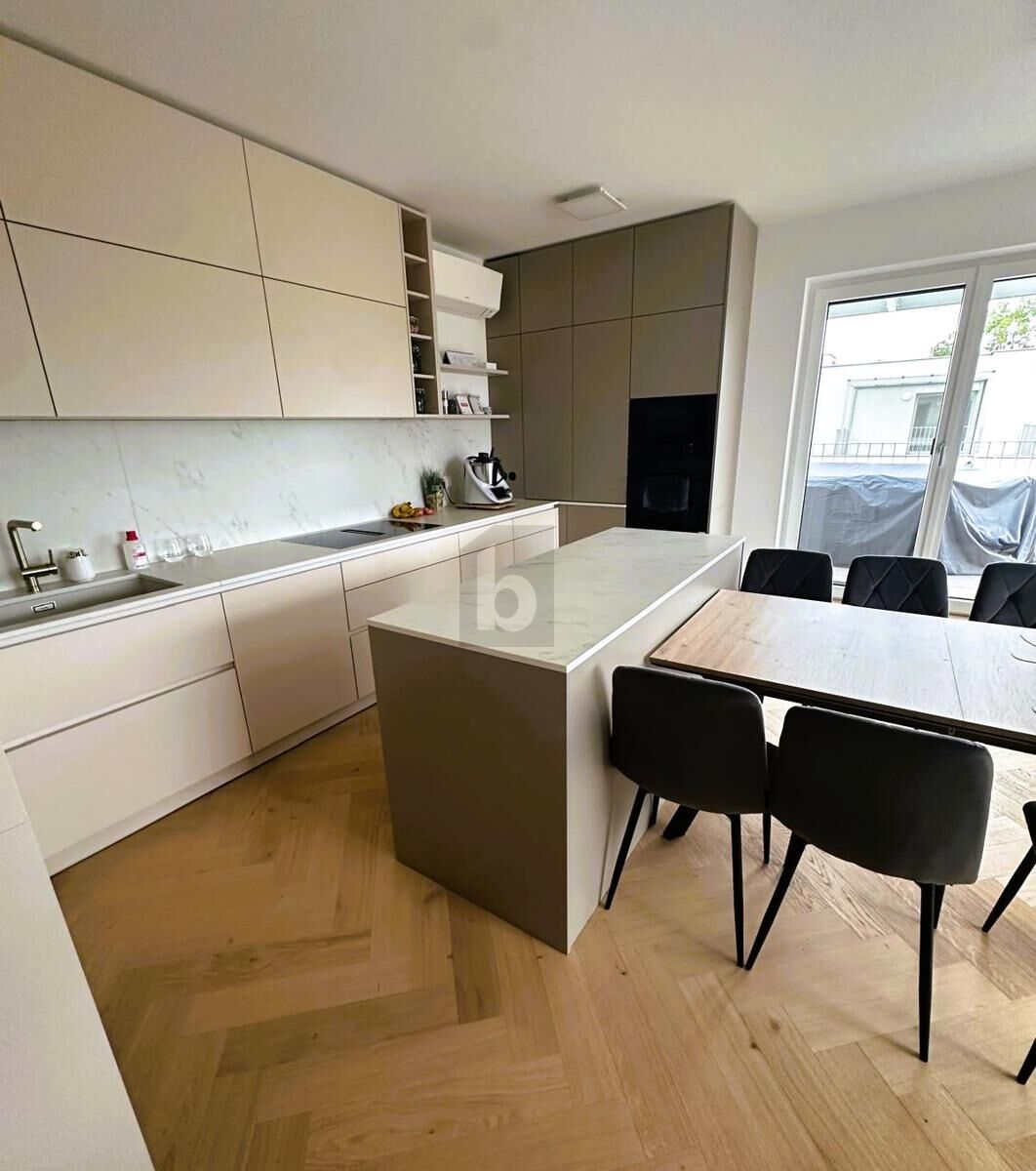 PENTHOUSE MIT ZWEI TERRASSEN UND PERGOLA - WEITBLICK /  / 7201&nbsp;Neud�rfl / Bild 1