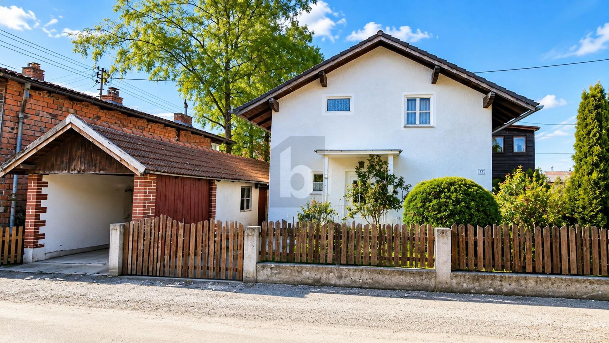 CHARMANTES WOHNHAUS MIT GRO�Z�GIGEM GARTEN UND �BERDACHTER TERRASSE /  / 5122&nbsp;Ach / Bild 3