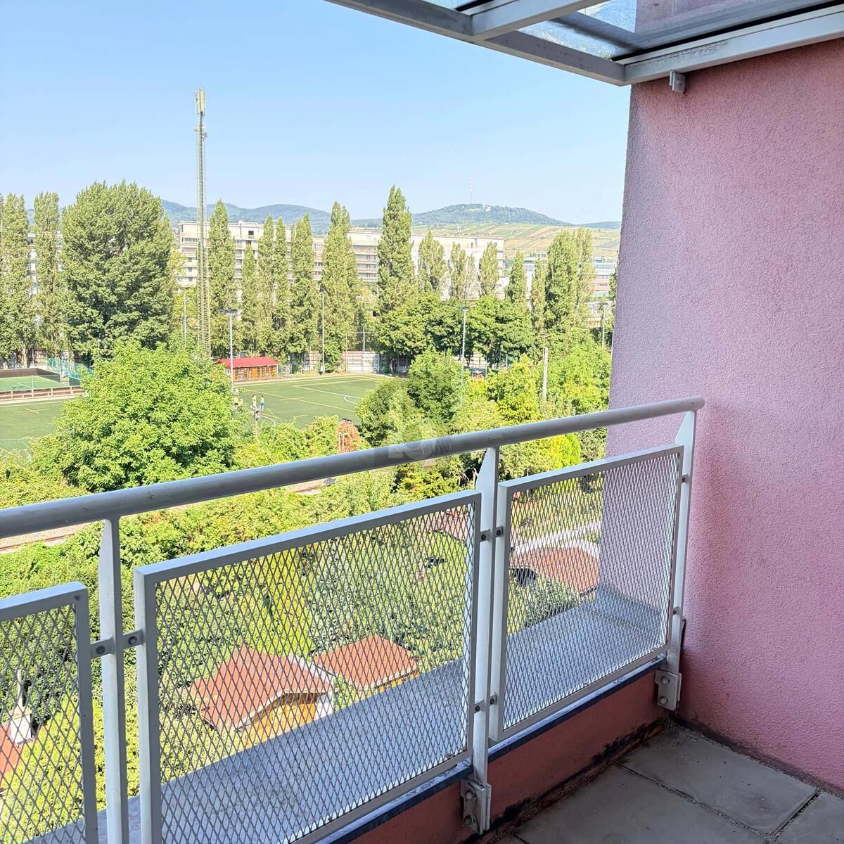 DG MAISONETTE MIT LOGGIA UND GRÜNBLICK IN DONAU NÄHE