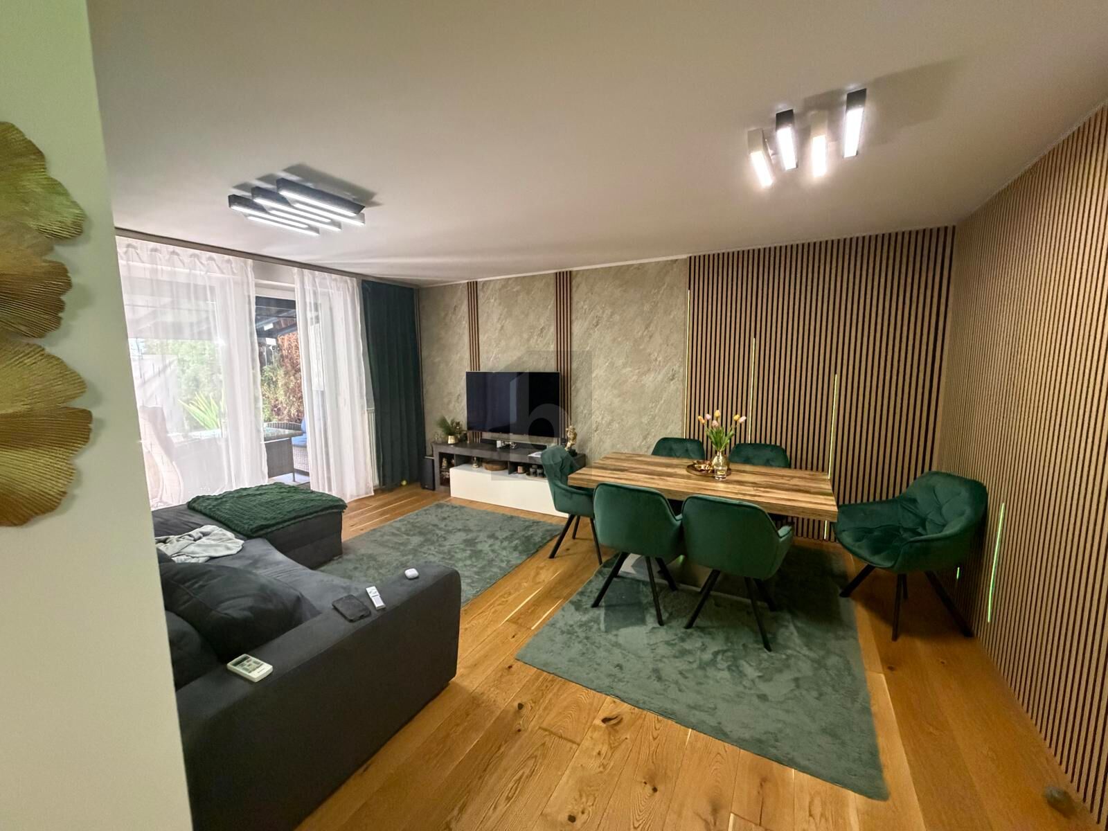 Preisreduktion! MODERNES LUXUS-FEELING MIT WHIRLPOOL MITTEN IN GRAZ / / 8020 Graz / Bild 1