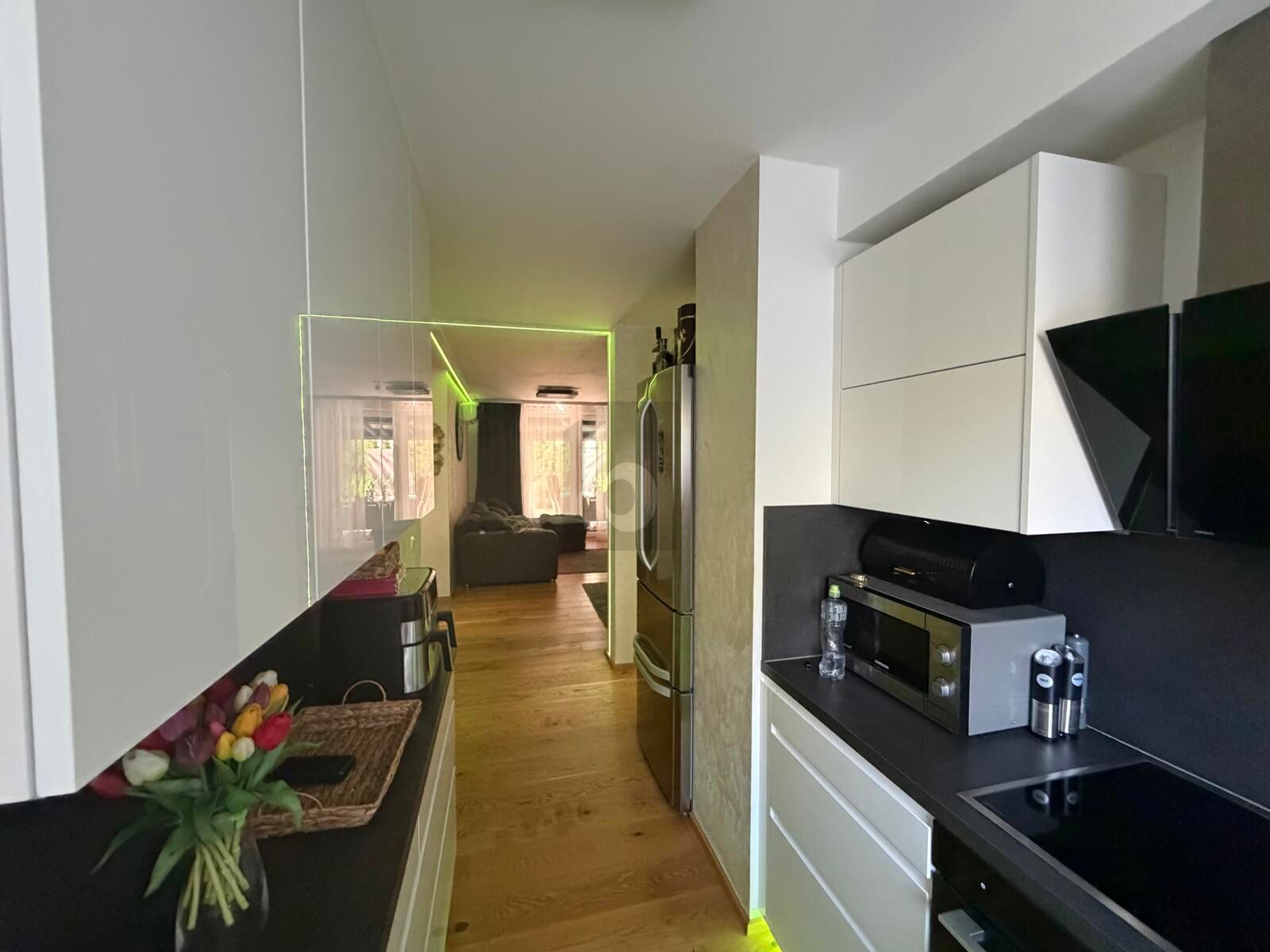 Preisreduktion! MODERNES LUXUS-FEELING MIT WHIRLPOOL MITTEN IN GRAZ / / 8020 Graz / Bild 2