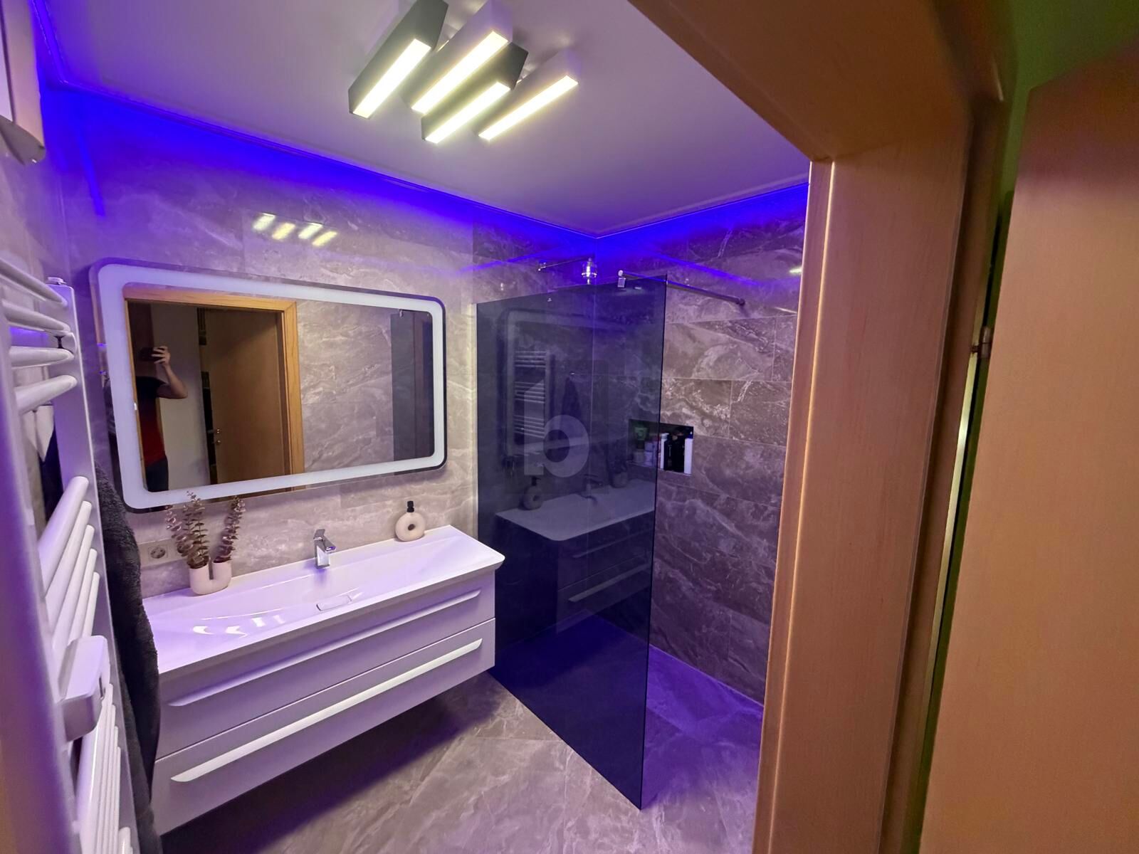 Preisreduktion! MODERNES LUXUS-FEELING MIT WHIRLPOOL MITTEN IN GRAZ / / 8020 Graz / Bild 3