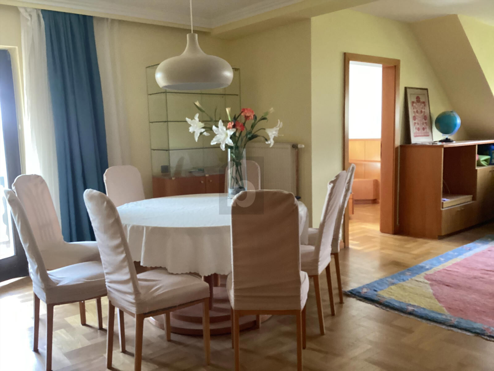 ALLES INKLUSIVE: MÖBLIERTES DACHGESCHOSS MIT BALKON & GARTEN / / 8501 Lieboch / Bild 2