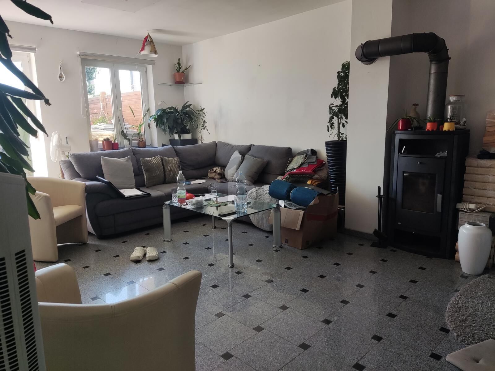 EIN HAUS MIT HERZ NAHE WIEN ? GEMÜTLICHES REIHENHAUS MIT GARTEN IN GROß-ENZERSDORF / / 2301 Groß-Enzersdorf / Bild 3