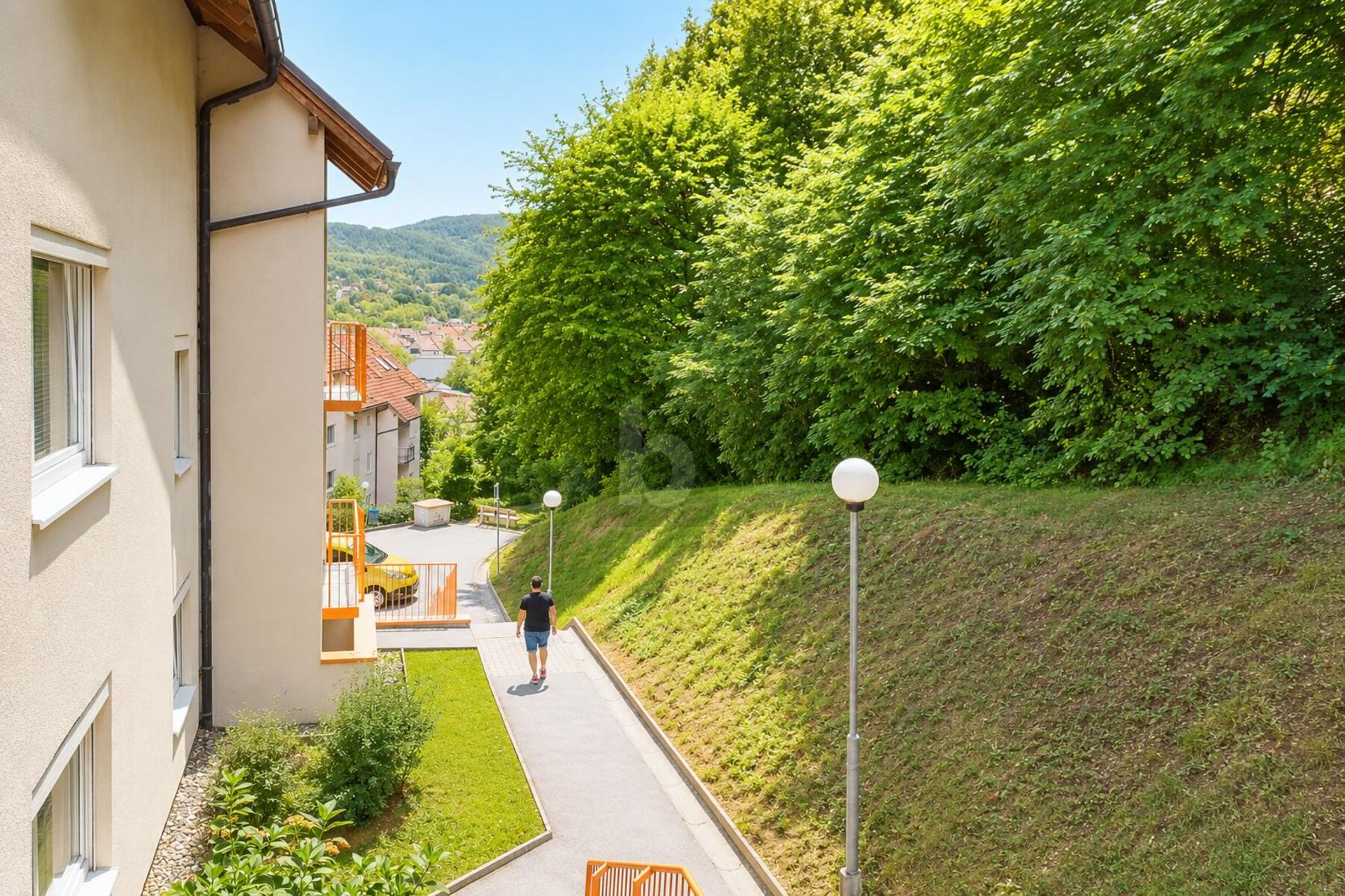 RUHIGES ZUHAUSE MIT HERRLICHER AUSSICHT / / 8045 Graz / Bild 1
