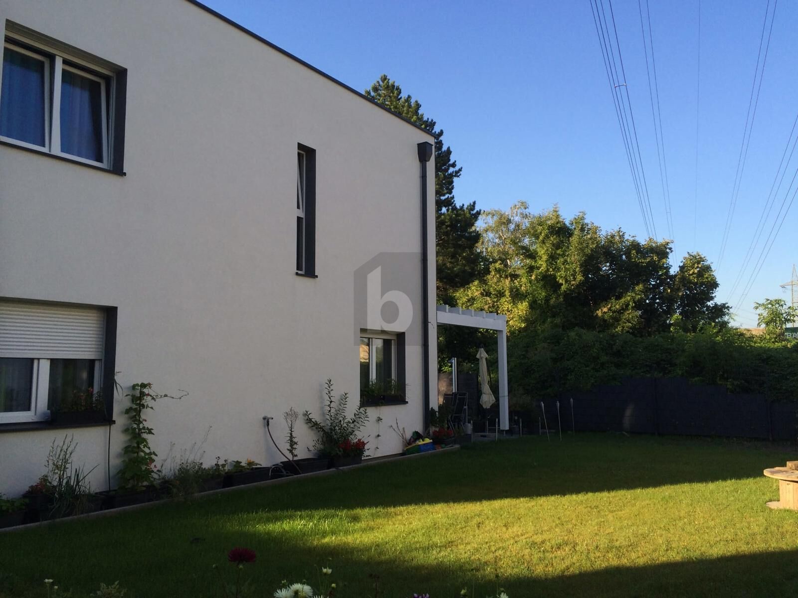 TRAUMHAFTES NIEDRIGENERGIEHAUS MIT EIGENEM SALZWASSERPOOL / / 2102 Bisamberg / Bild 0