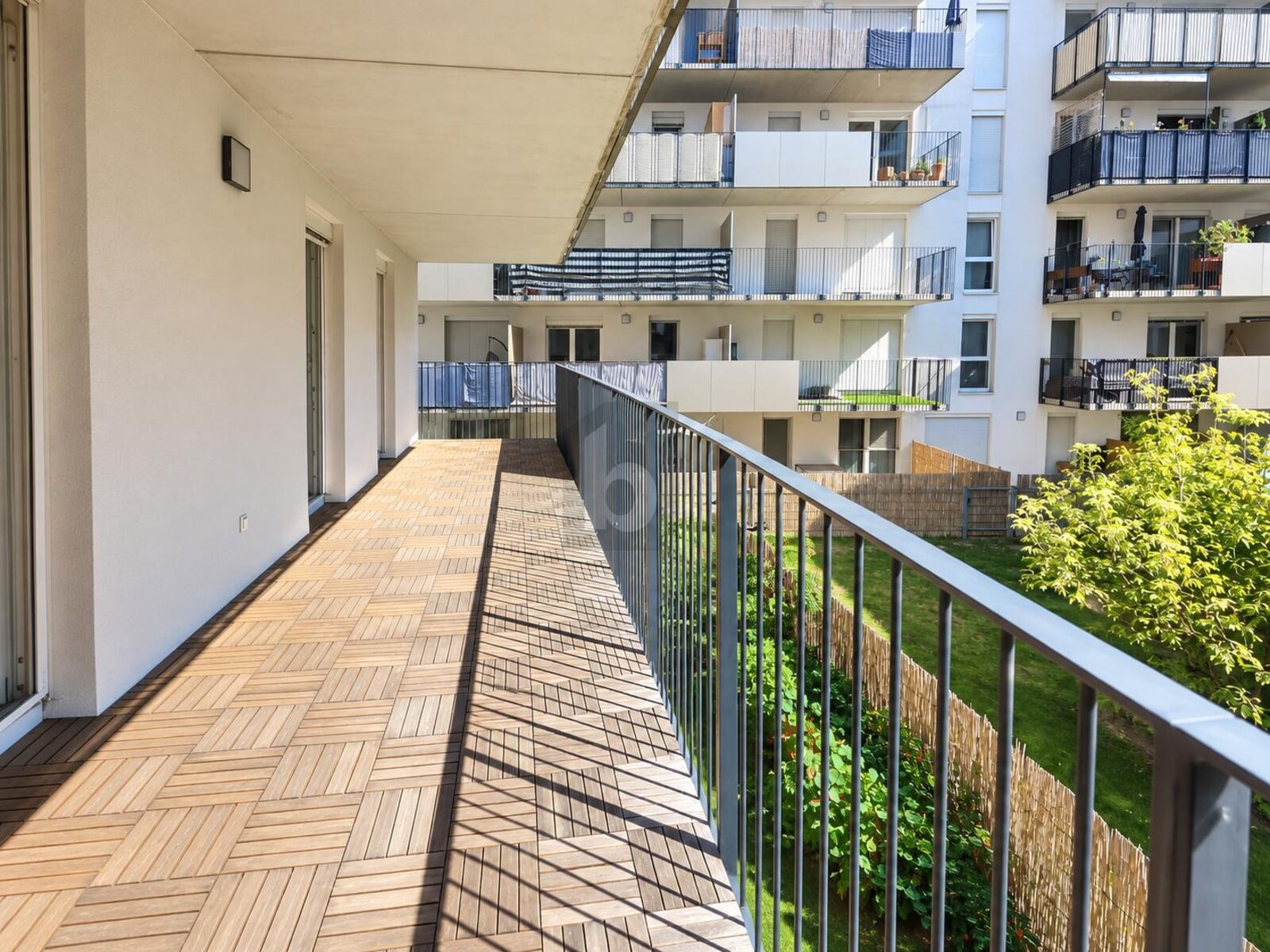 VON JEDEM ZIMMER INS FREIE ? WOHNEN MIT GRO�EM BALKON