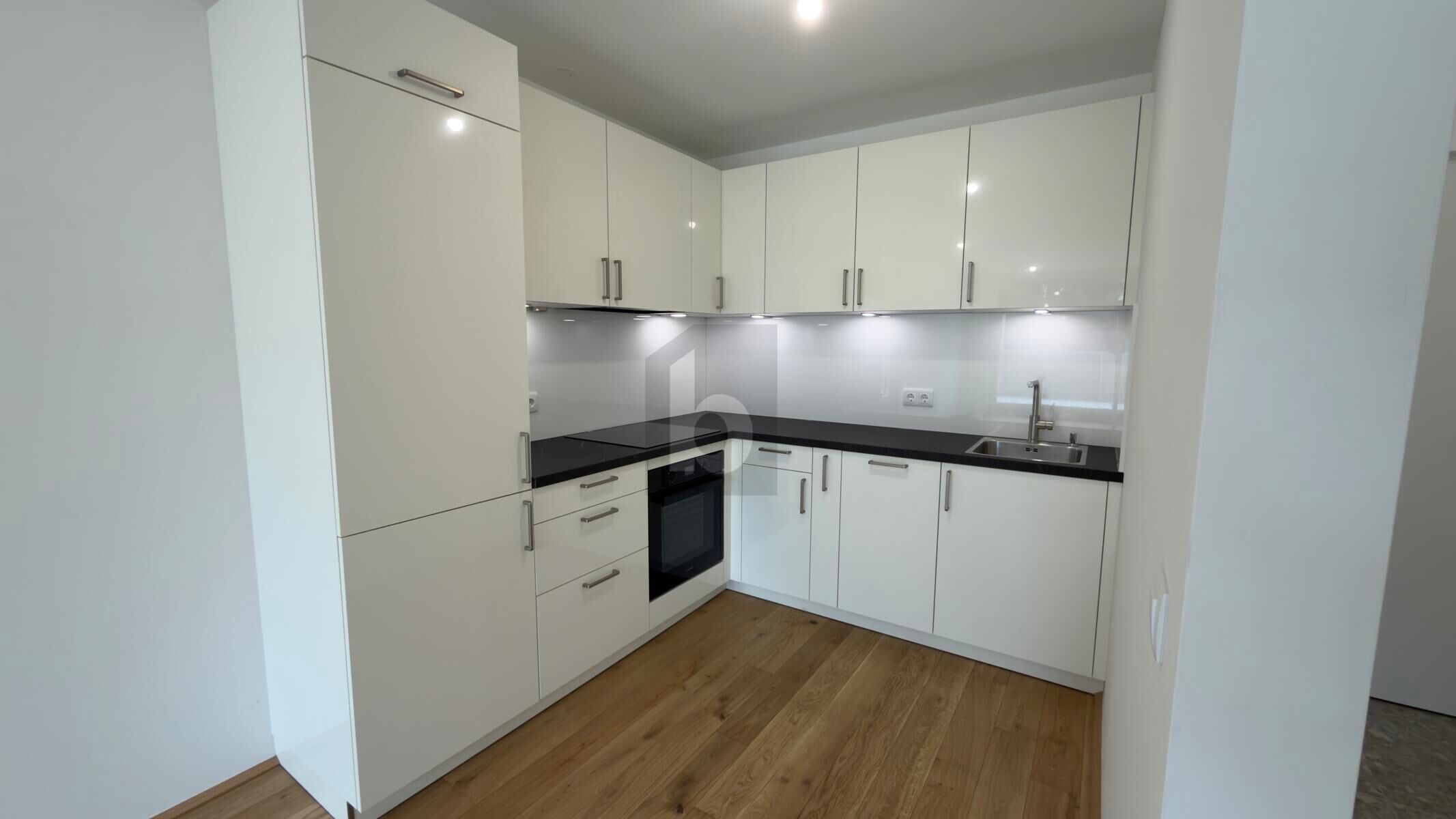 MODERNE OASE MIT GROSSER SONNENTERRASSE UND GR�NRUHELAGE /  / 1210&nbsp;Wien / Bild 3