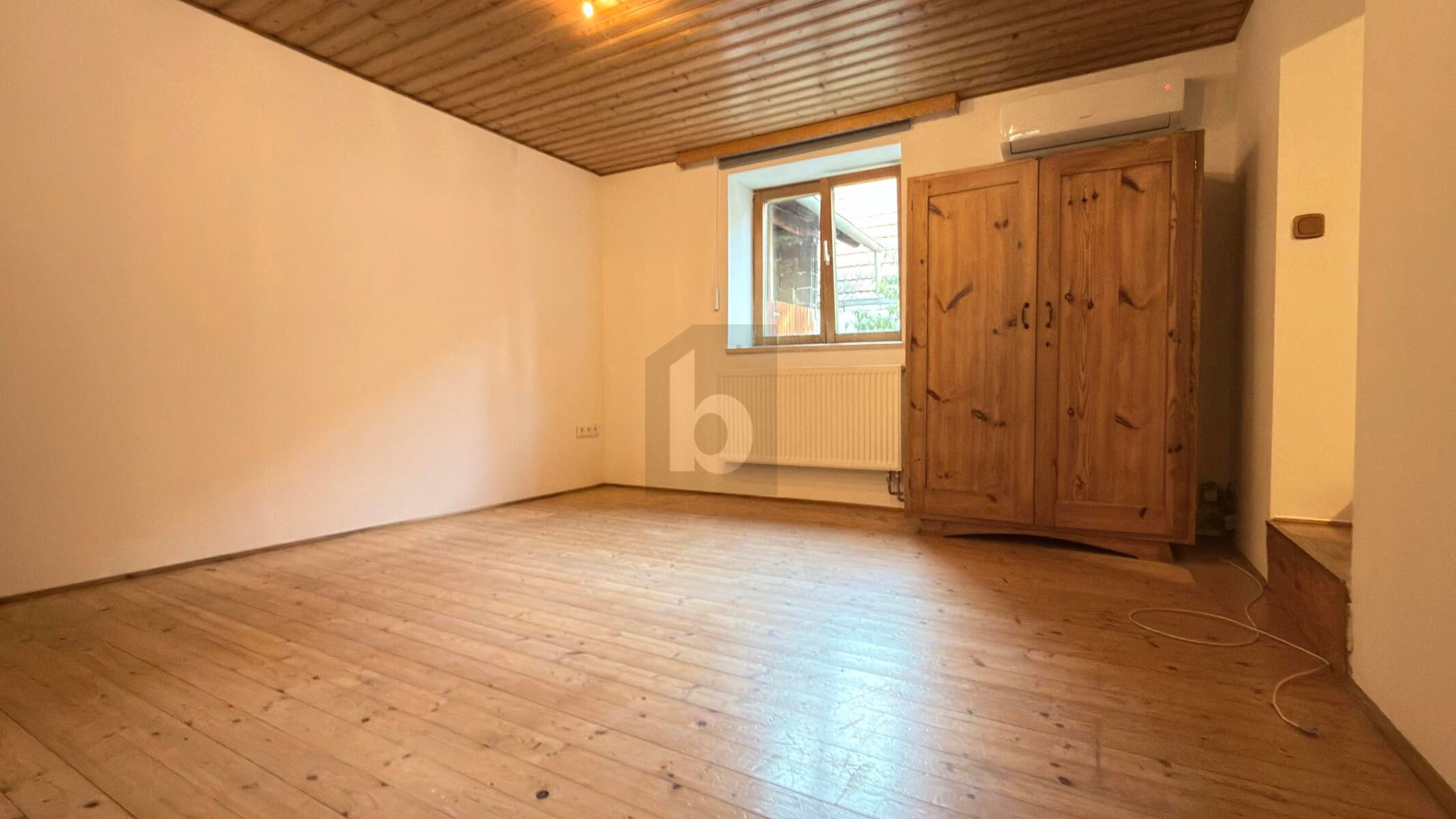 TEILSANIERT IN ABSOLUTER RUHELAGE MIT TEILKELLER UND STADL / / 7072 Mörbisch am See / Bild 2