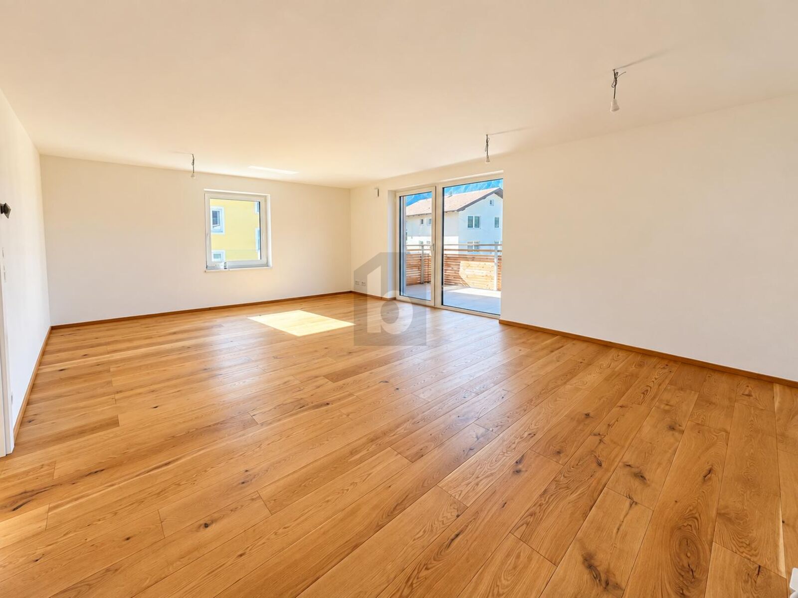 ERSTBEZUG! TRAUMHAFTER BALKON MIT AUSSICHT UND RUHE - WOHNUNG AUCH TEILBAR / / 5084 Großgmain / Bild 2