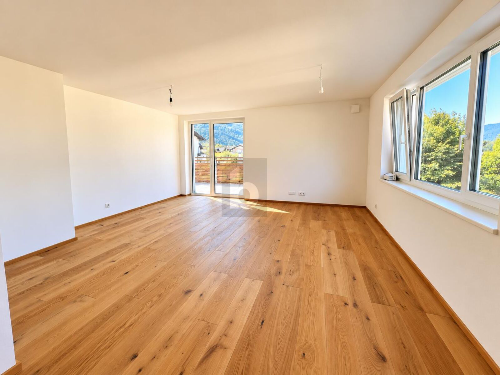 ERSTBEZUG! TRAUMHAFTER BALKON MIT AUSSICHT UND RUHE - WOHNUNG AUCH TEILBAR / / 5084 Großgmain / Bild 3