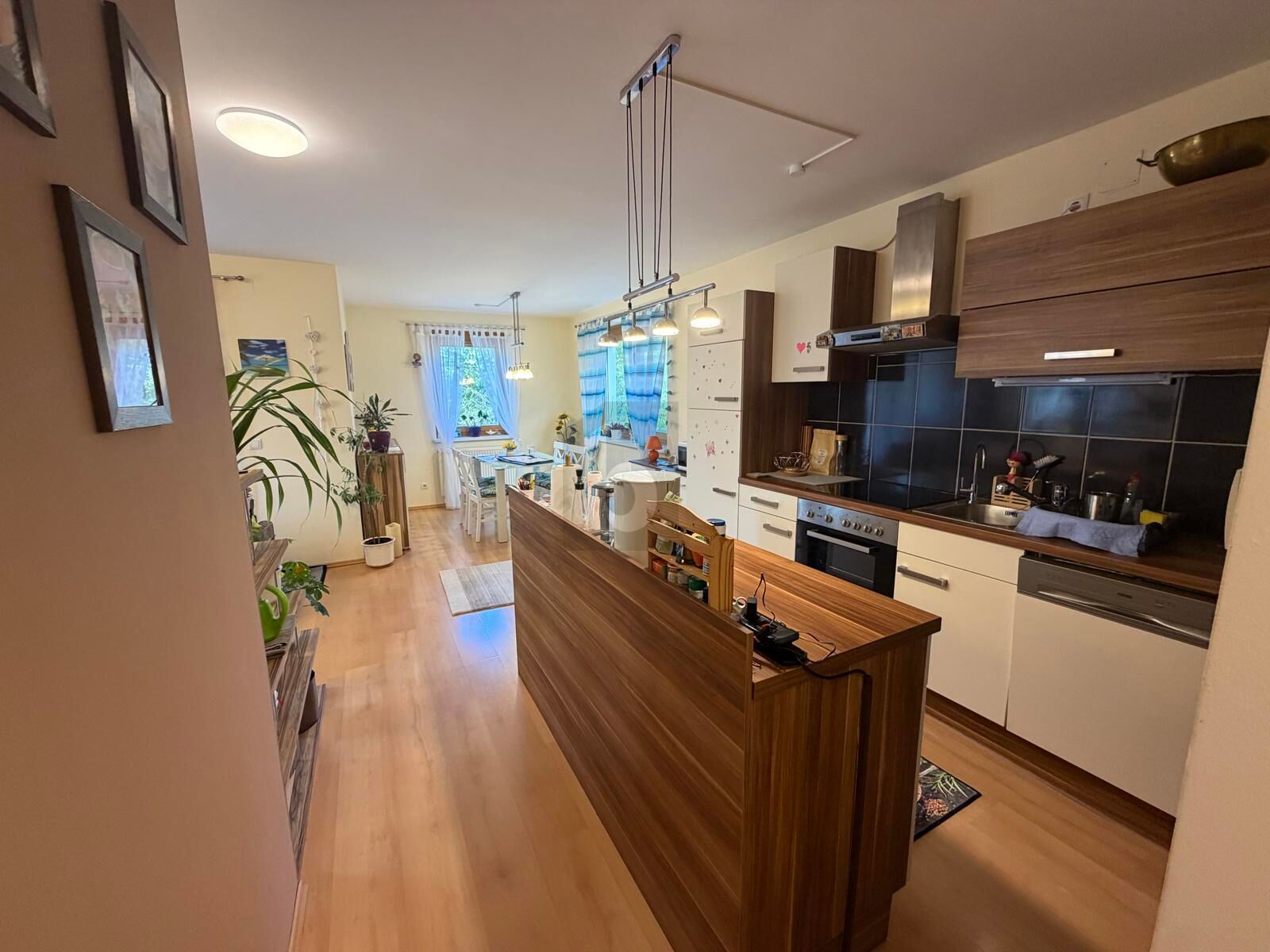 CHARMANTE 3-ZIMMER-WOHNUNG MIT LOGGIA / / 7042 Antau / Bild 0