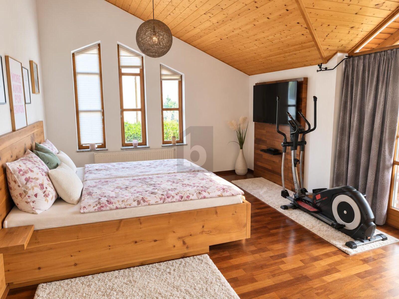 GROßZÜGIGES WOHNJUWEL MIT SEENÄHE UND VIEL PRIVATSPHÄRE / / 5164 Seeham / Bild 3