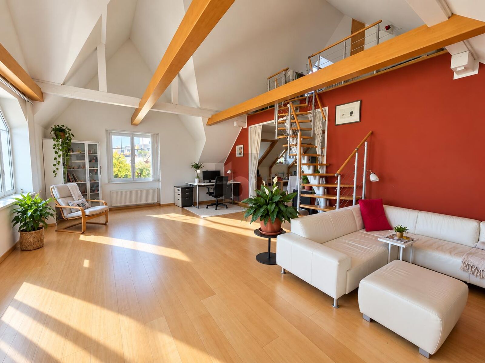 EIN ZUHAUSE MIT CHARAKTER ? GALERIE, GROSSZ�GIGKEIT & CHARME