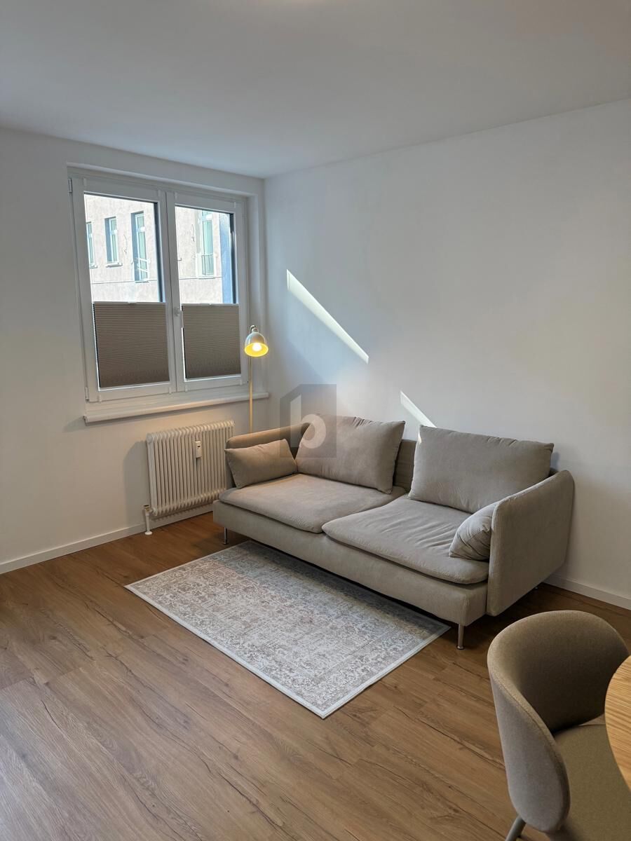 NEUWERTIGE, VOLL M�BLIERTE WOHNUNG MIT EINBAUK�CHE ? EINZIEHEN UND WOHLF�HLEN! /  / 1230&nbsp;Wien / Bild 0