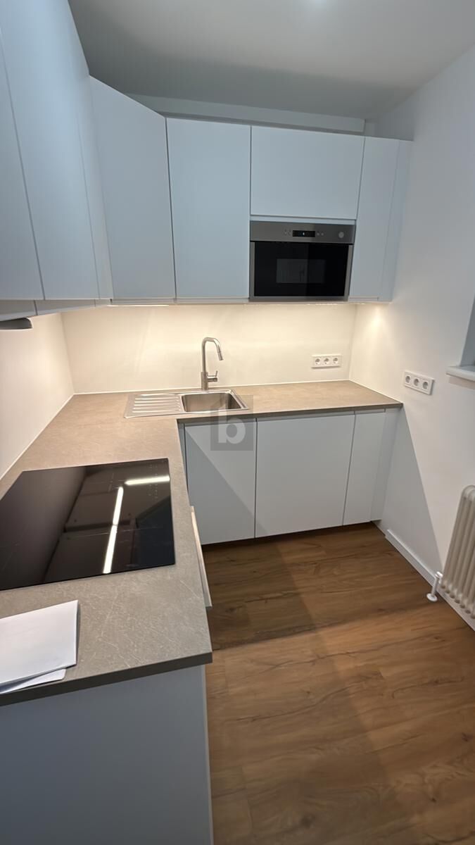 NEUWERTIGE, VOLL M�BLIERTE WOHNUNG MIT EINBAUK�CHE ? EINZIEHEN UND WOHLF�HLEN! /  / 1230&nbsp;Wien / Bild 2