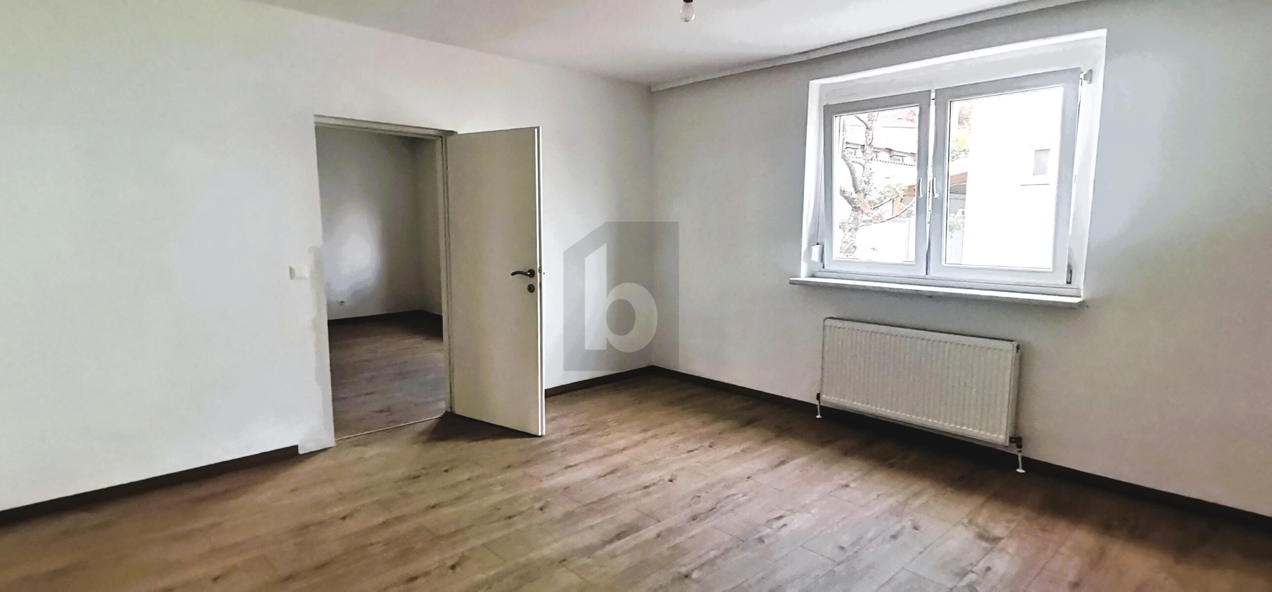 FRISCH SANIERT MIT GARTEN UND WINTERGARTEN / / 2700 Wiener Neustadt / Bild 2