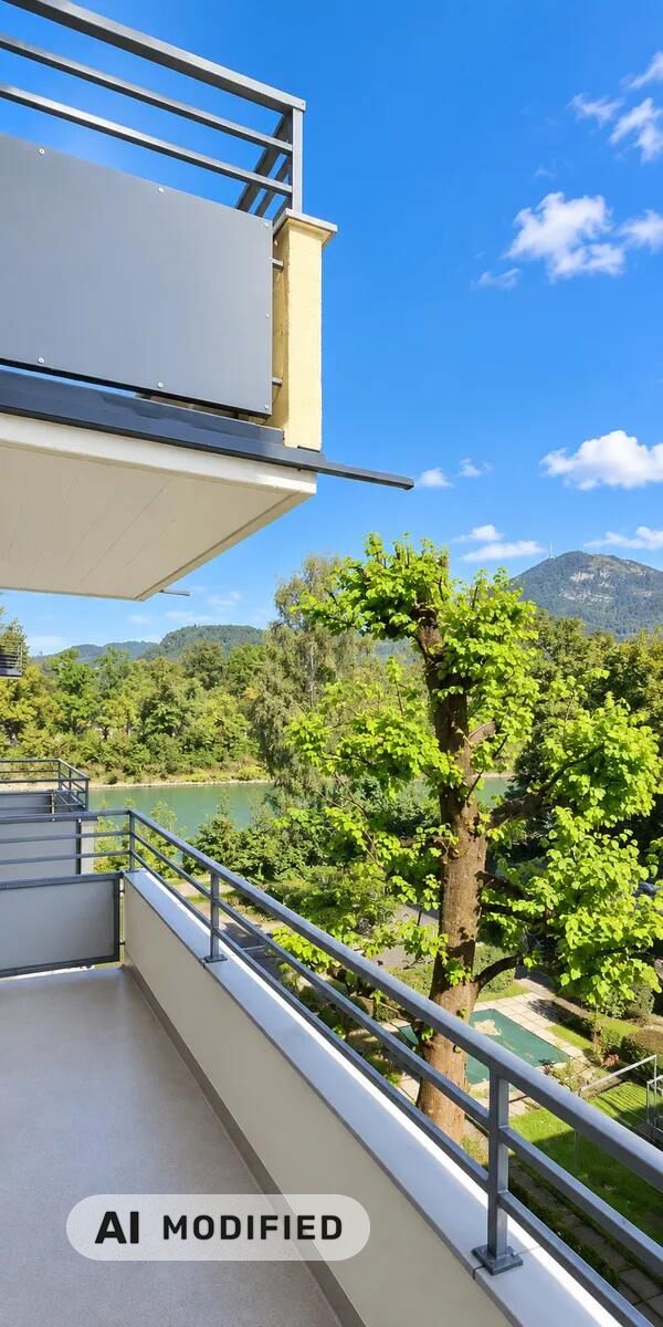 ZWEI BALKONE, EIGENE GARAGE UND BEGEHRTE LAGE ? IHR NEUES ZUHAUSE!