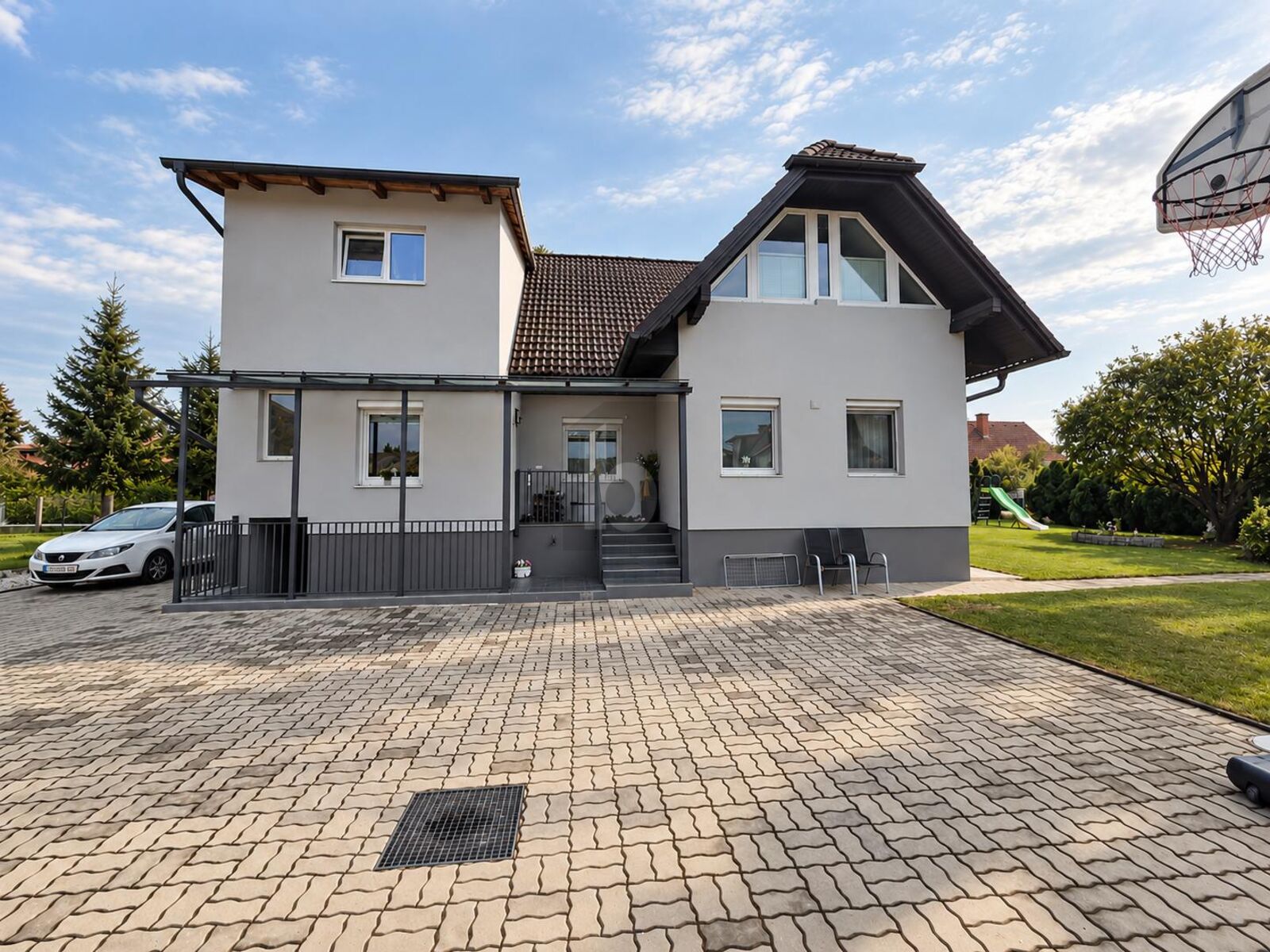 WOHNEN, BAUEN ODER VERKAUFEN. HIER IST ALLES MÖGLICH!